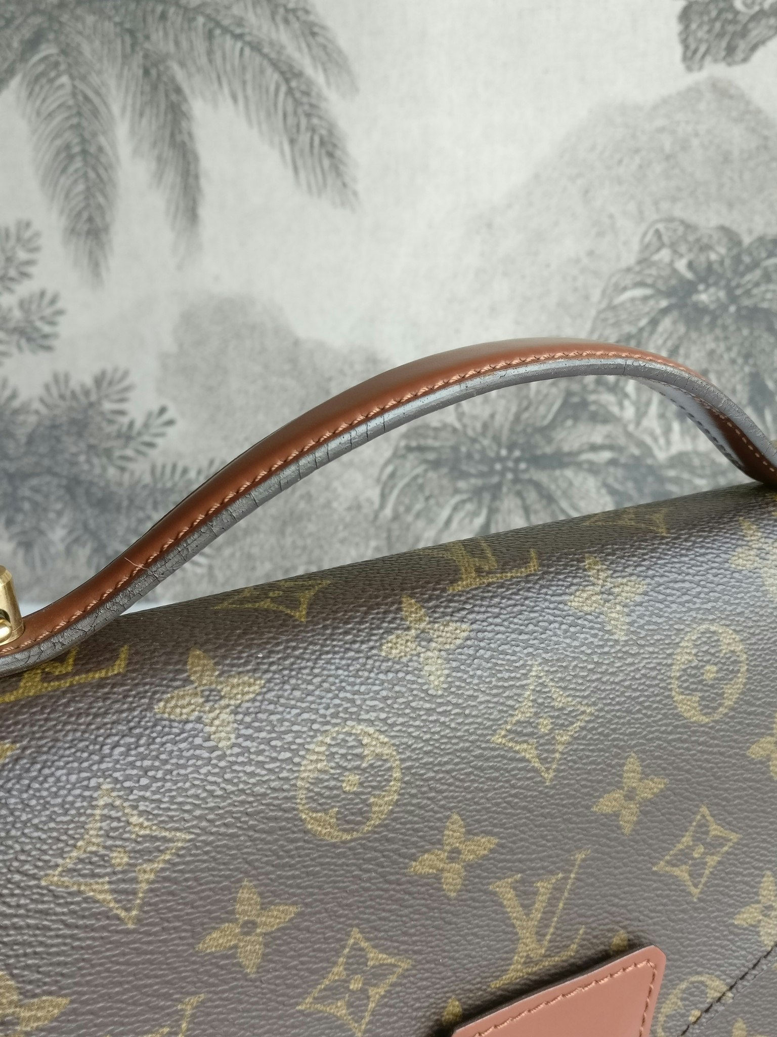 Louis Vuitton Monceau 26