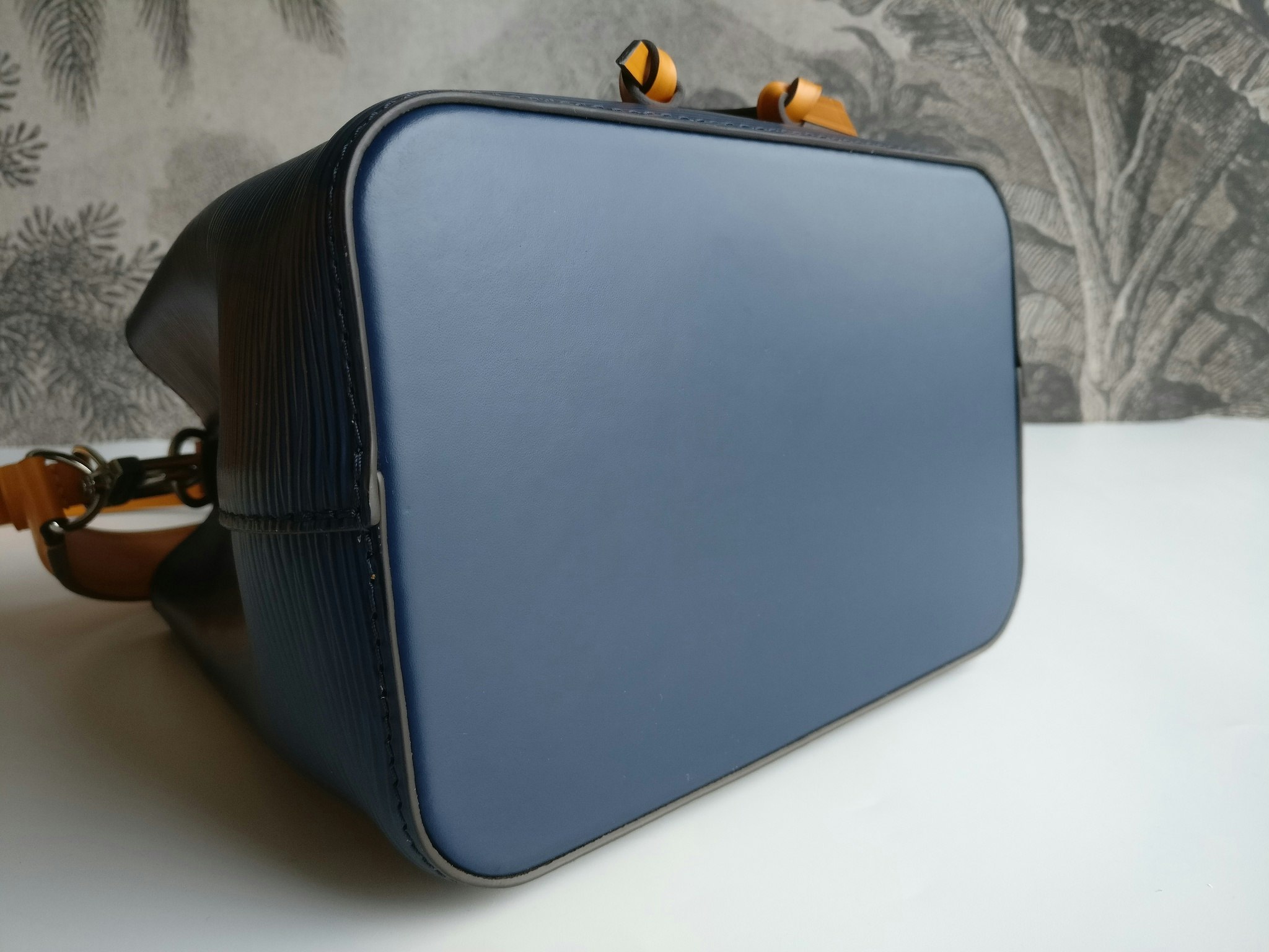 Louis Vuitton NéoNoé BB Indigo Safran