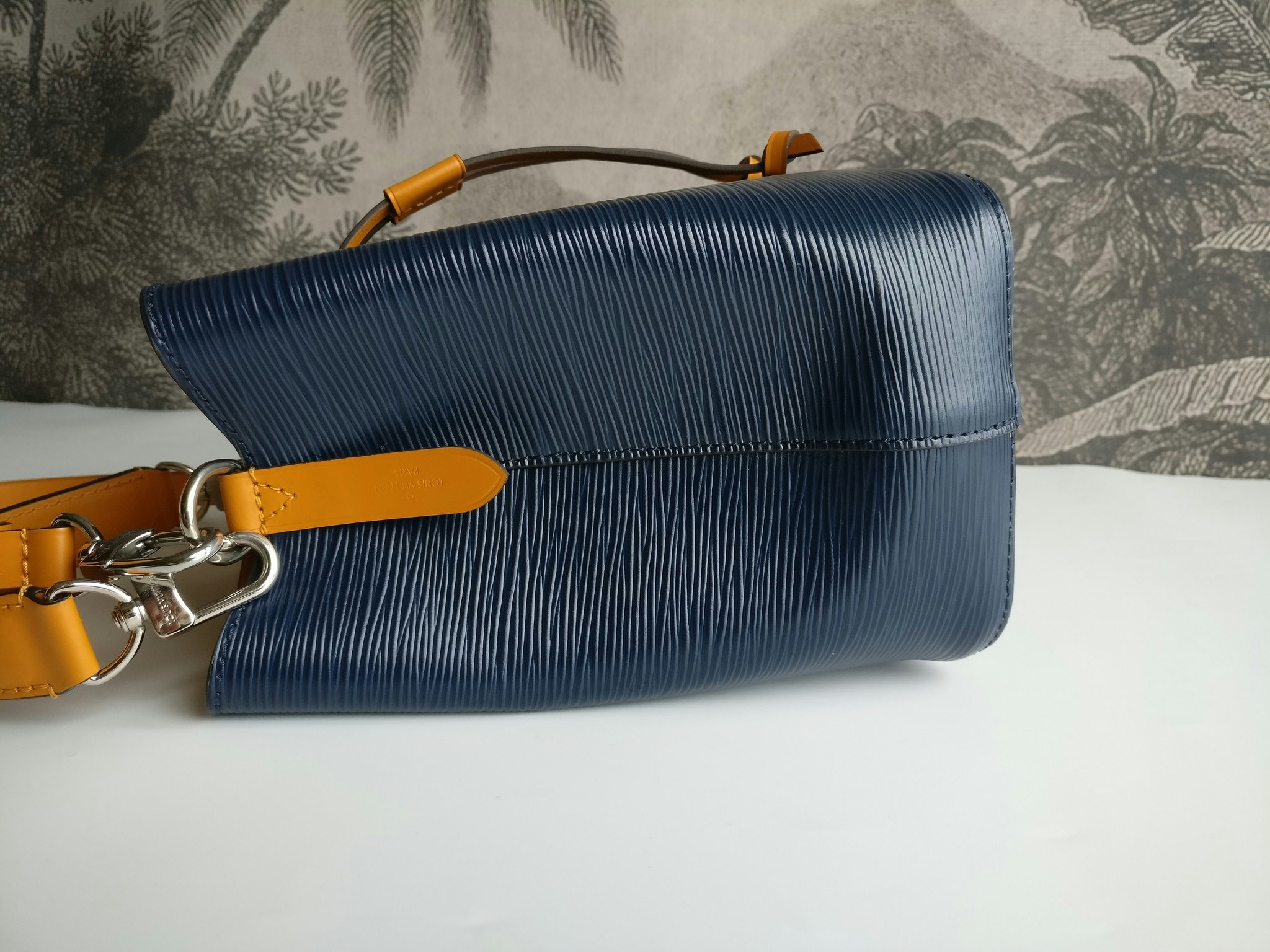 Louis Vuitton NéoNoé BB Indigo Safran