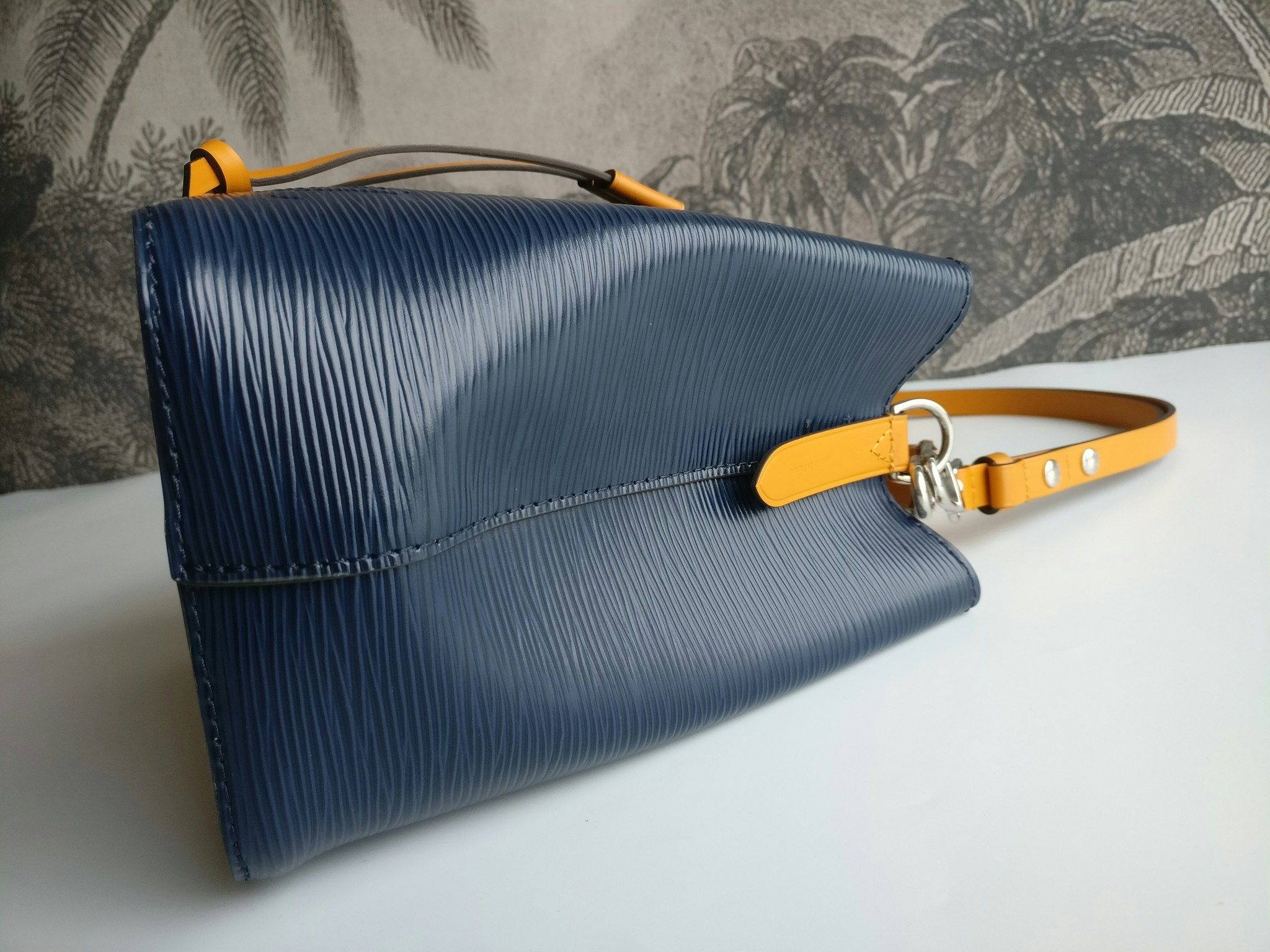 Louis Vuitton NéoNoé BB Indigo Safran