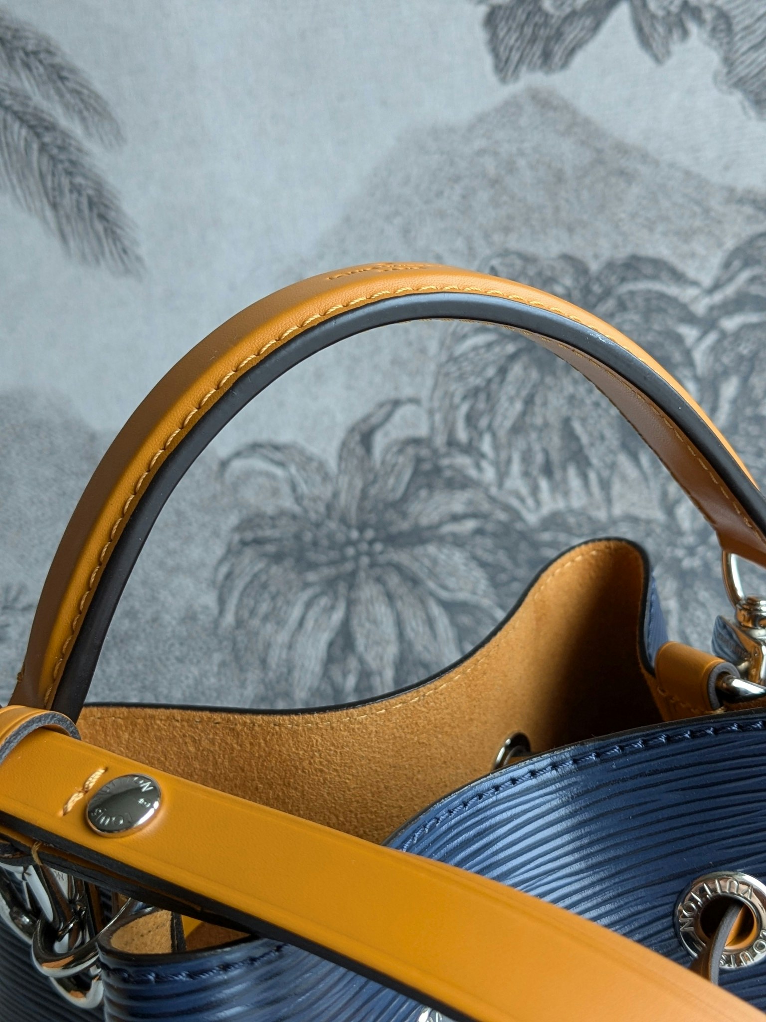 Louis Vuitton NéoNoé BB Indigo Safran