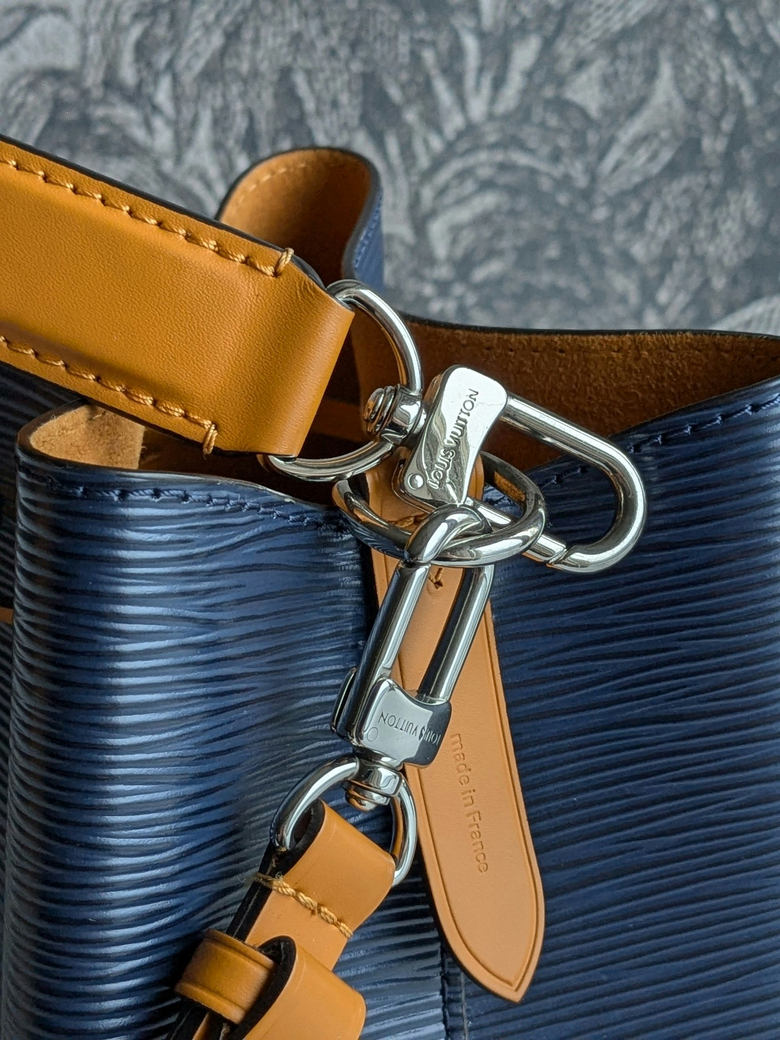 Louis Vuitton NéoNoé BB Indigo Safran