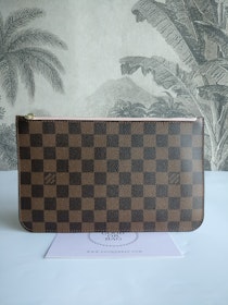 Louis Vuitton Neverfull MM Pochette
