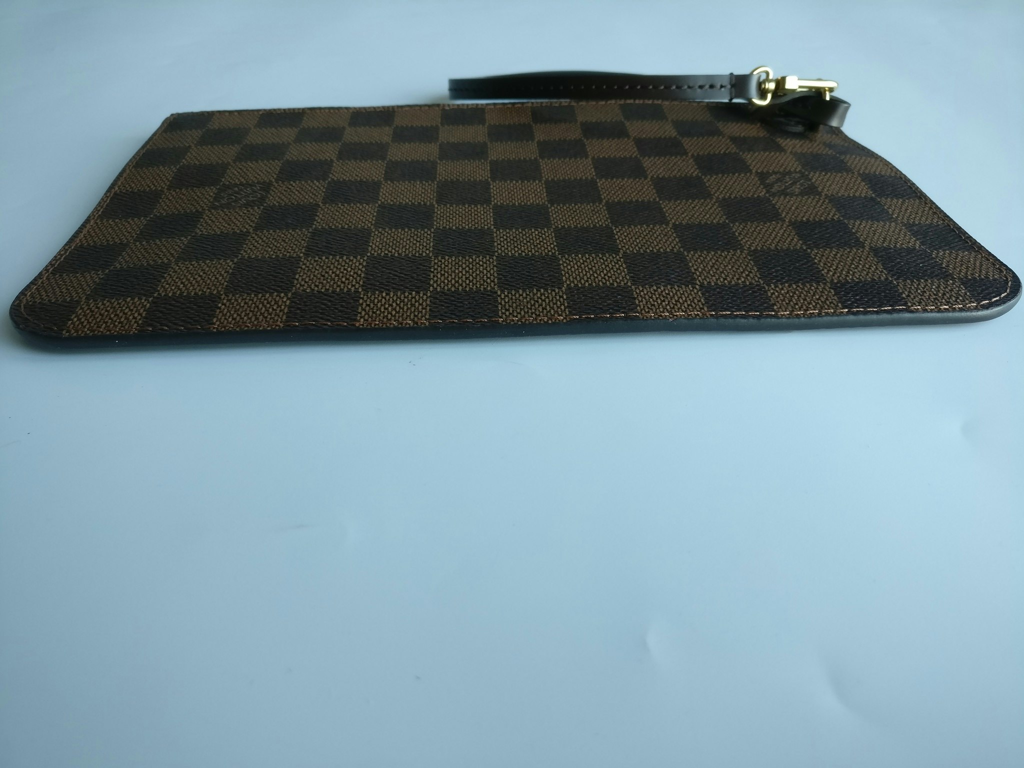 Louis Vuitton Neverfull MM Pochette