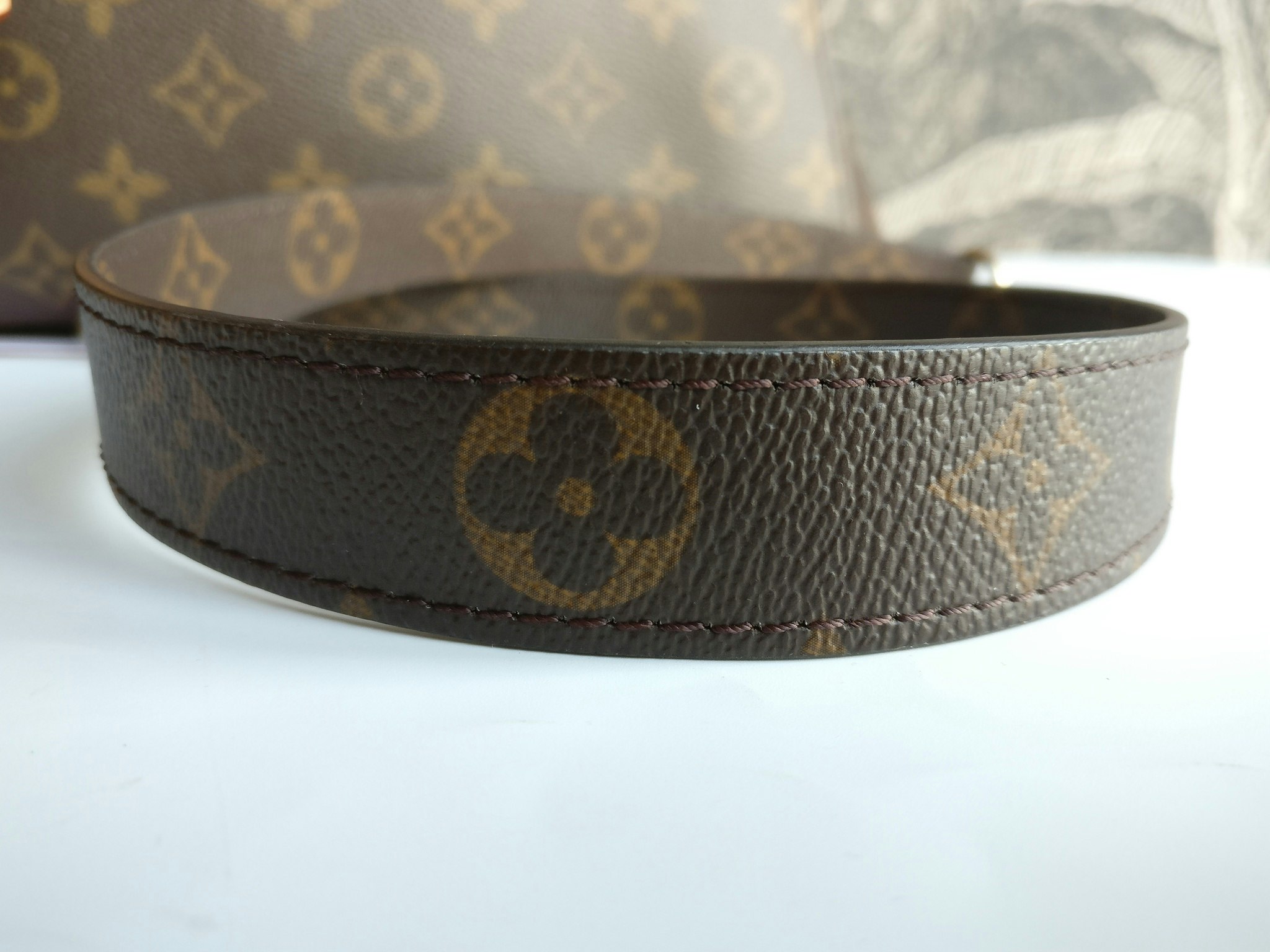 Louis Vuitton Montaigne MM