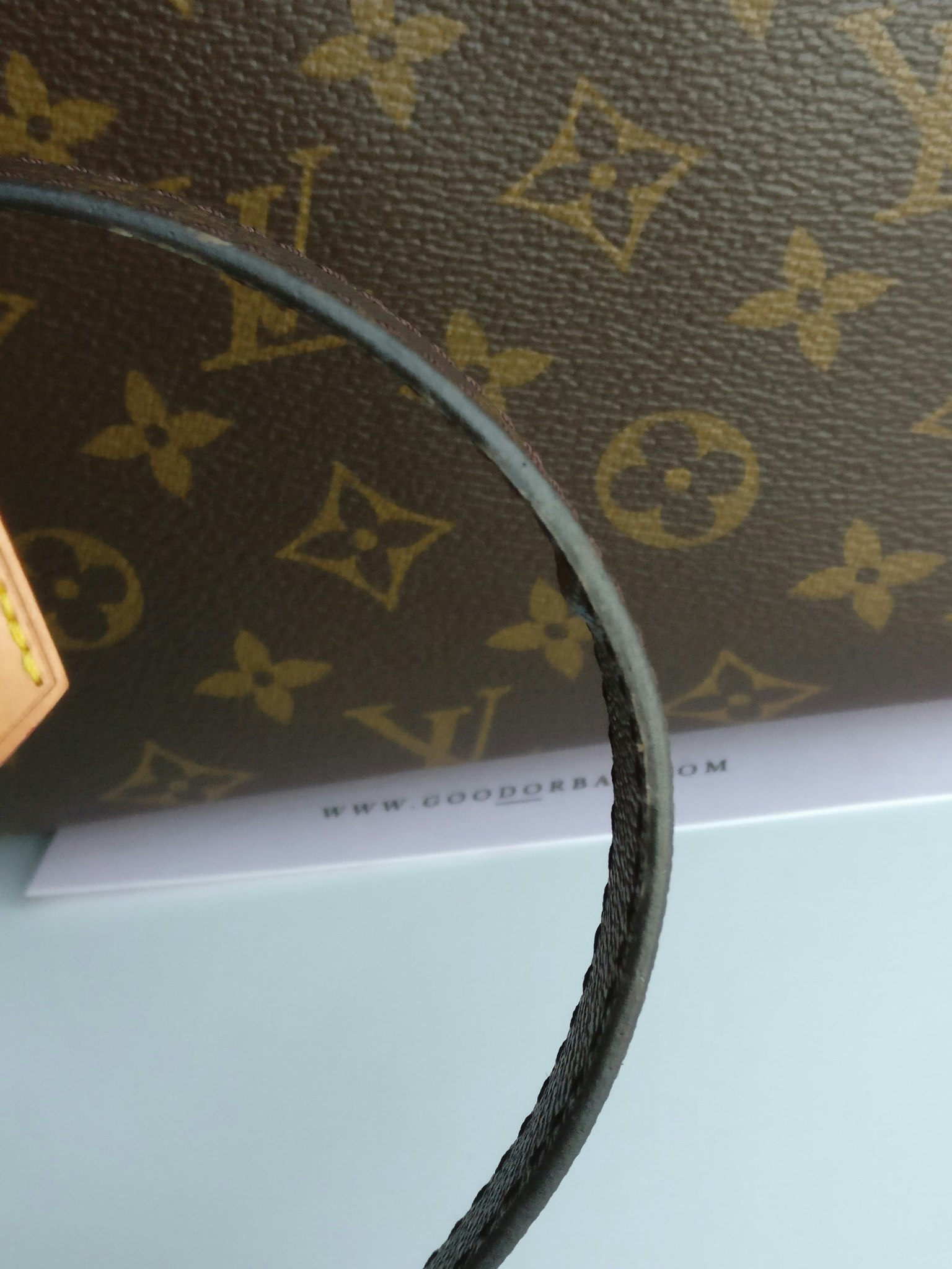 Louis Vuitton Montaigne MM