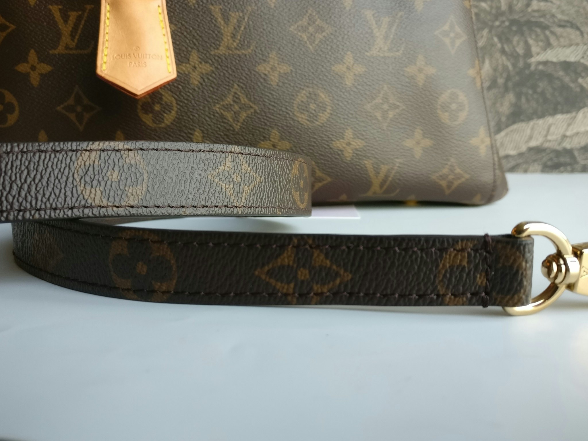 Louis Vuitton Montaigne MM