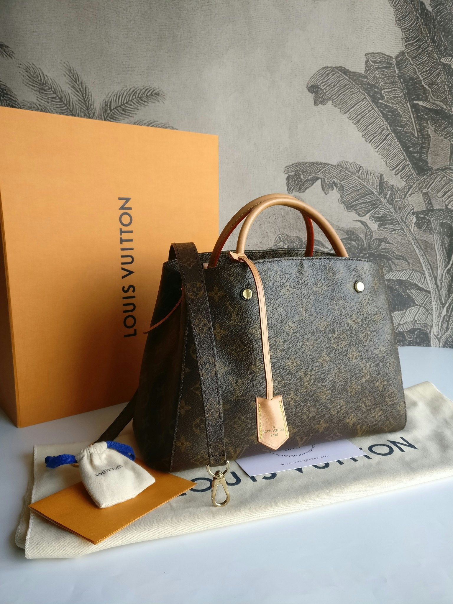 Louis Vuitton Montaigne MM