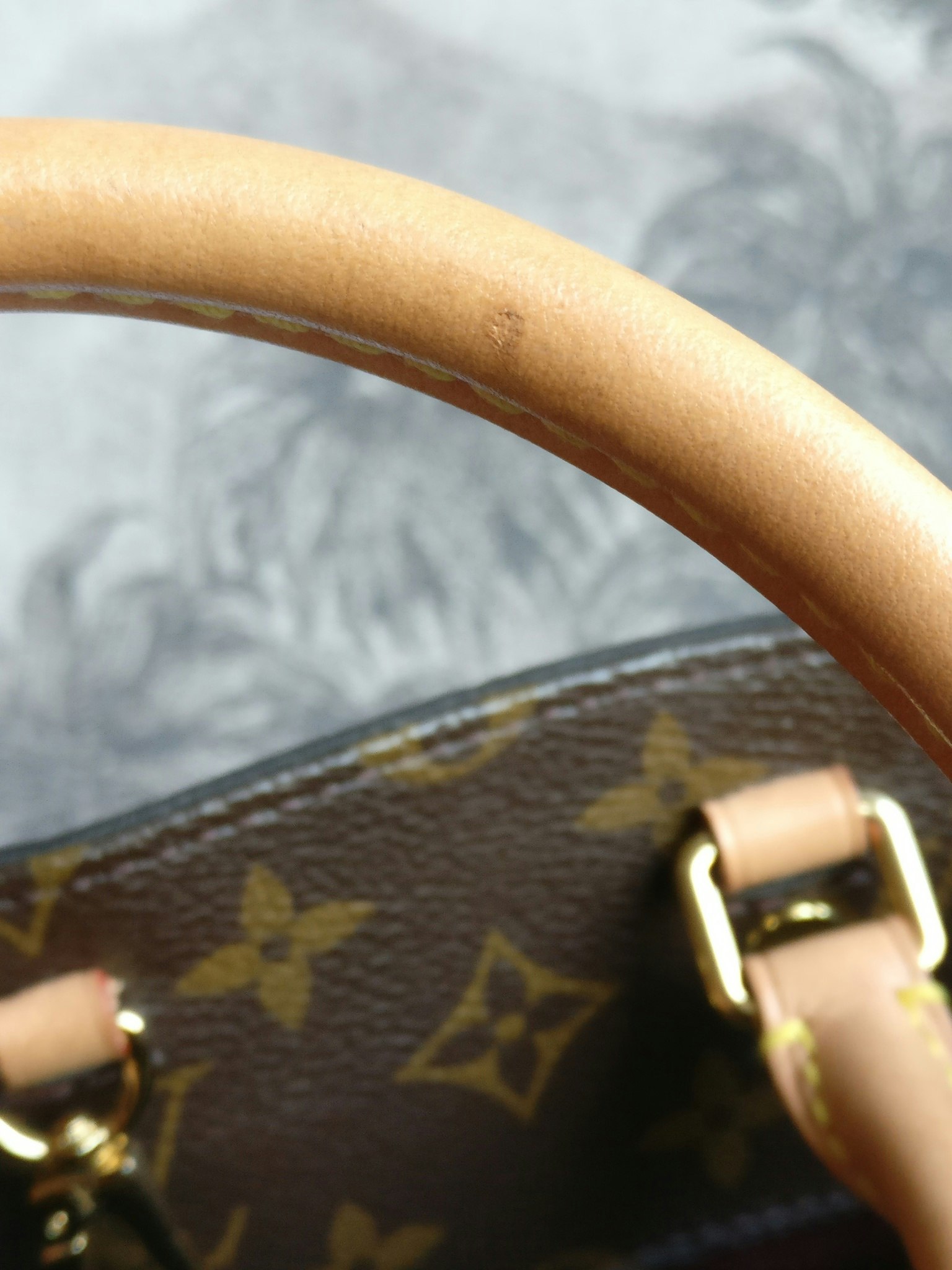 Louis Vuitton Montaigne MM