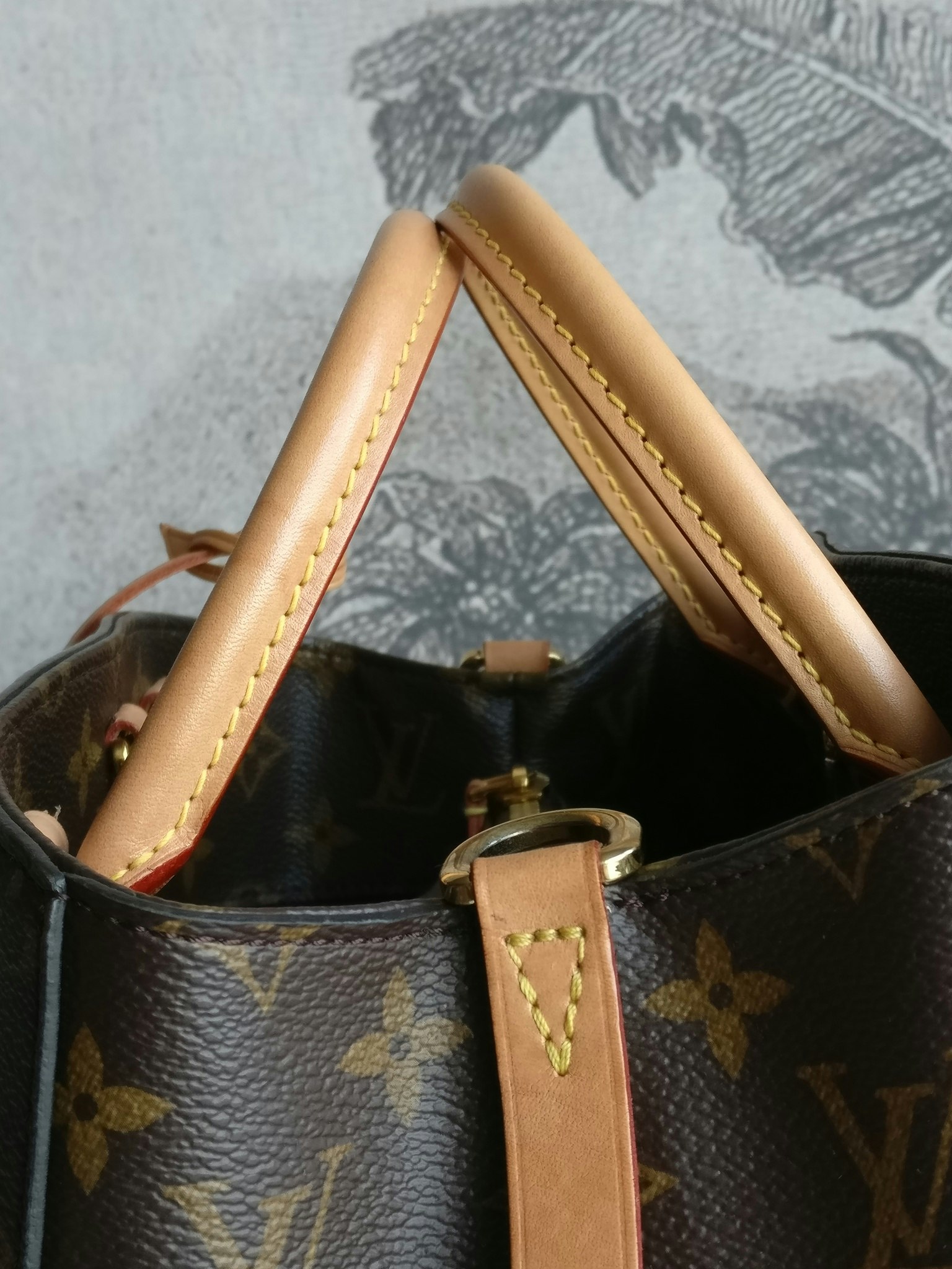 Louis Vuitton Montaigne MM