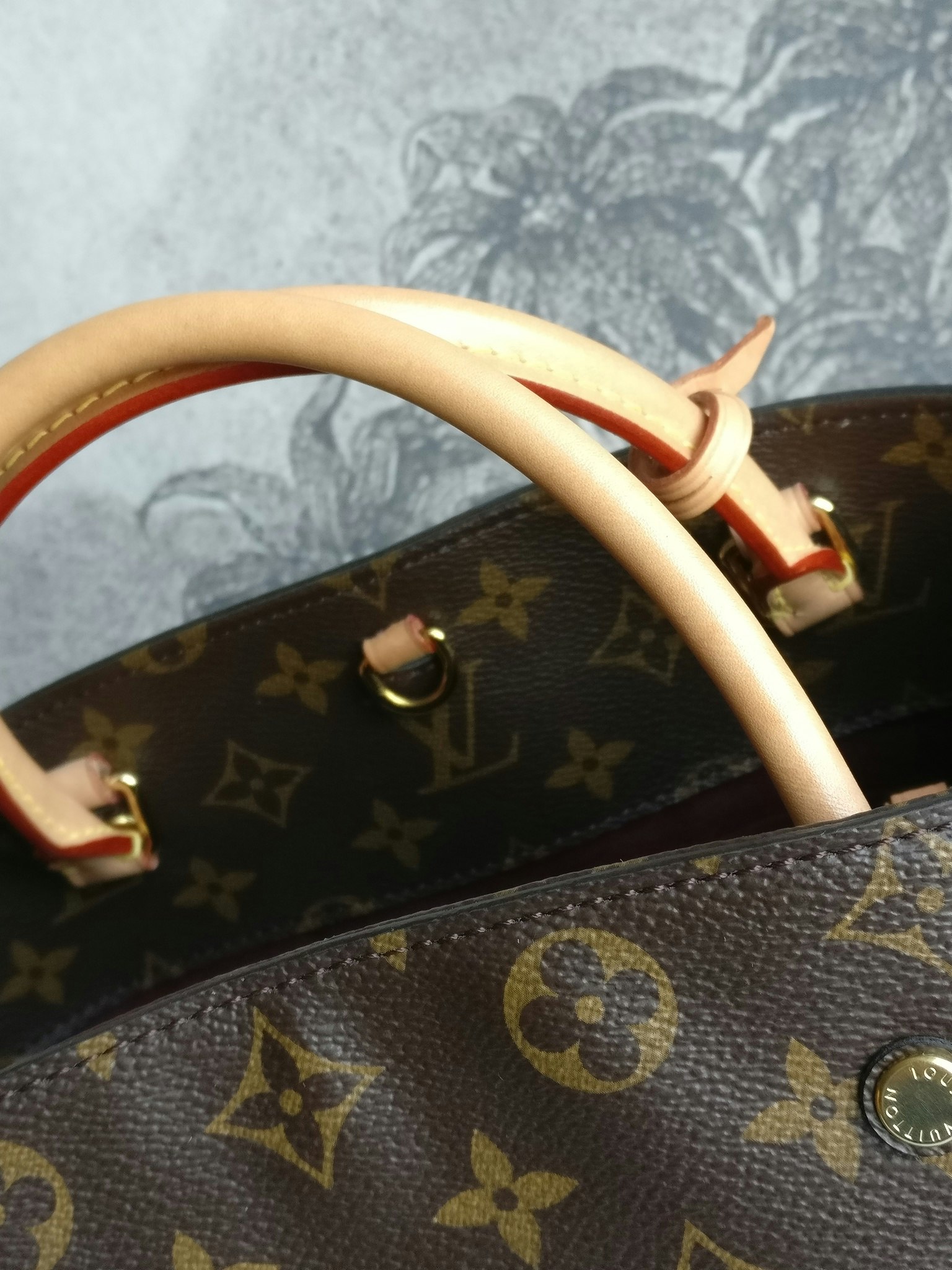 Louis Vuitton Montaigne MM