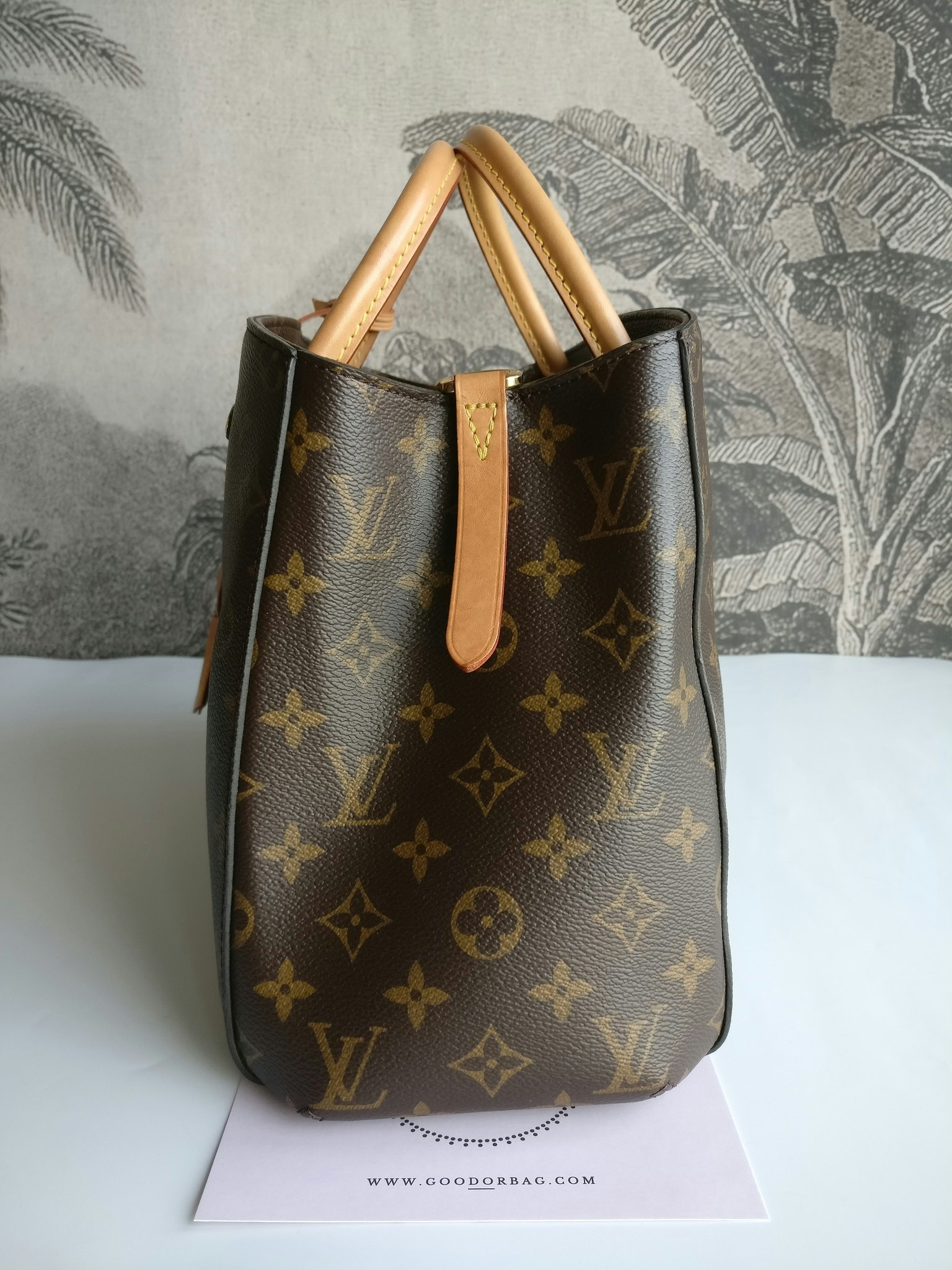 Louis Vuitton Montaigne MM