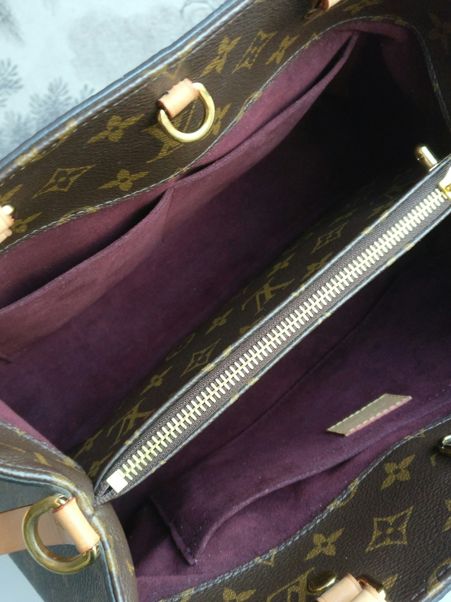 Louis Vuitton Montaigne MM