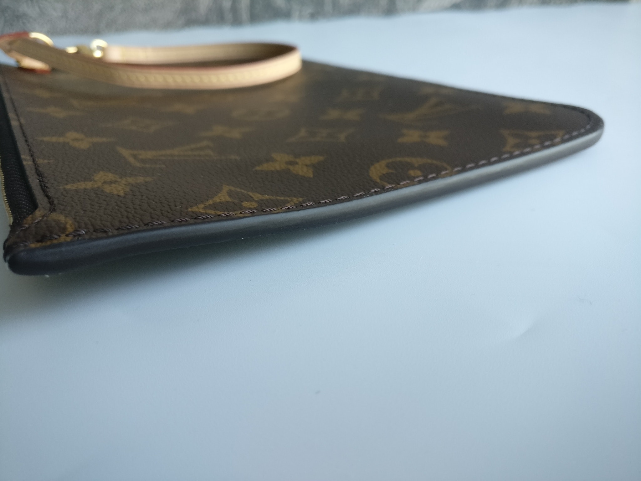 Louis Vuitton Neverfull MM pochette