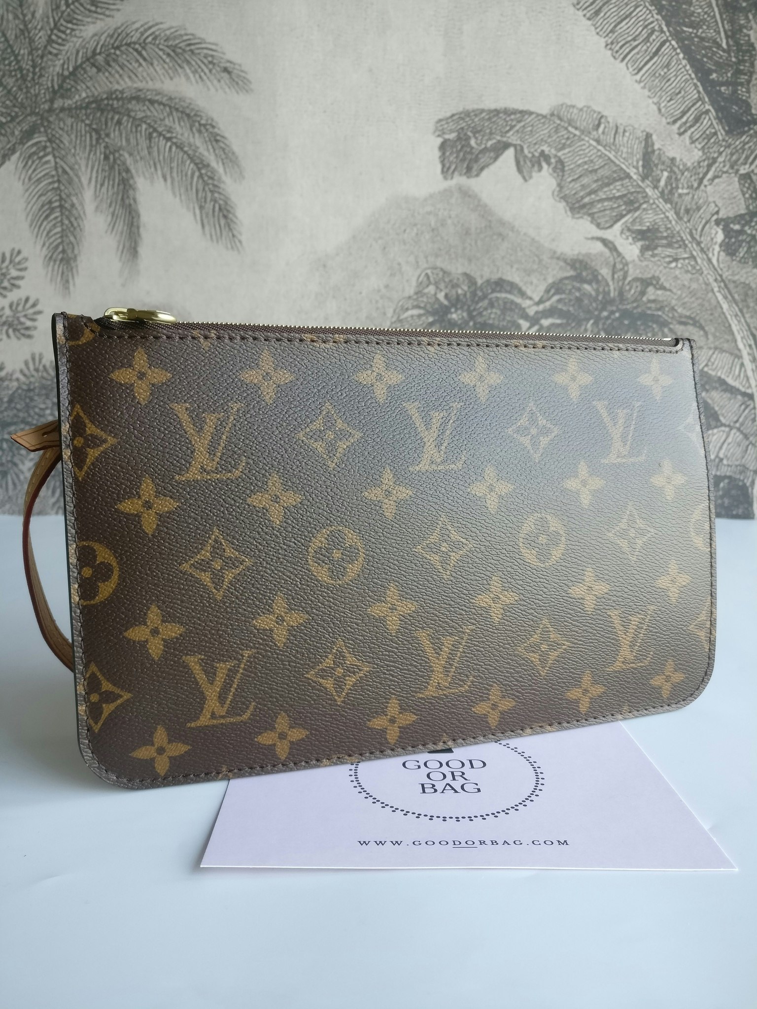 Louis Vuitton Neverfull MM pochette