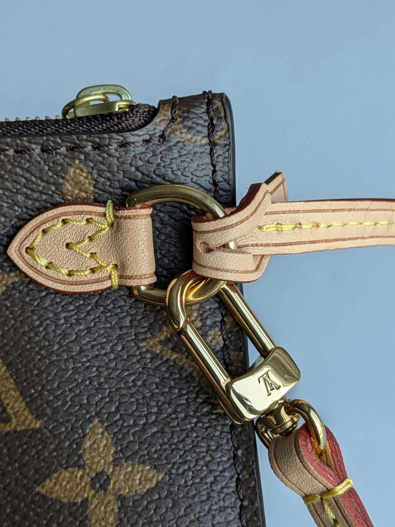 Louis Vuitton Neverfull MM pochette