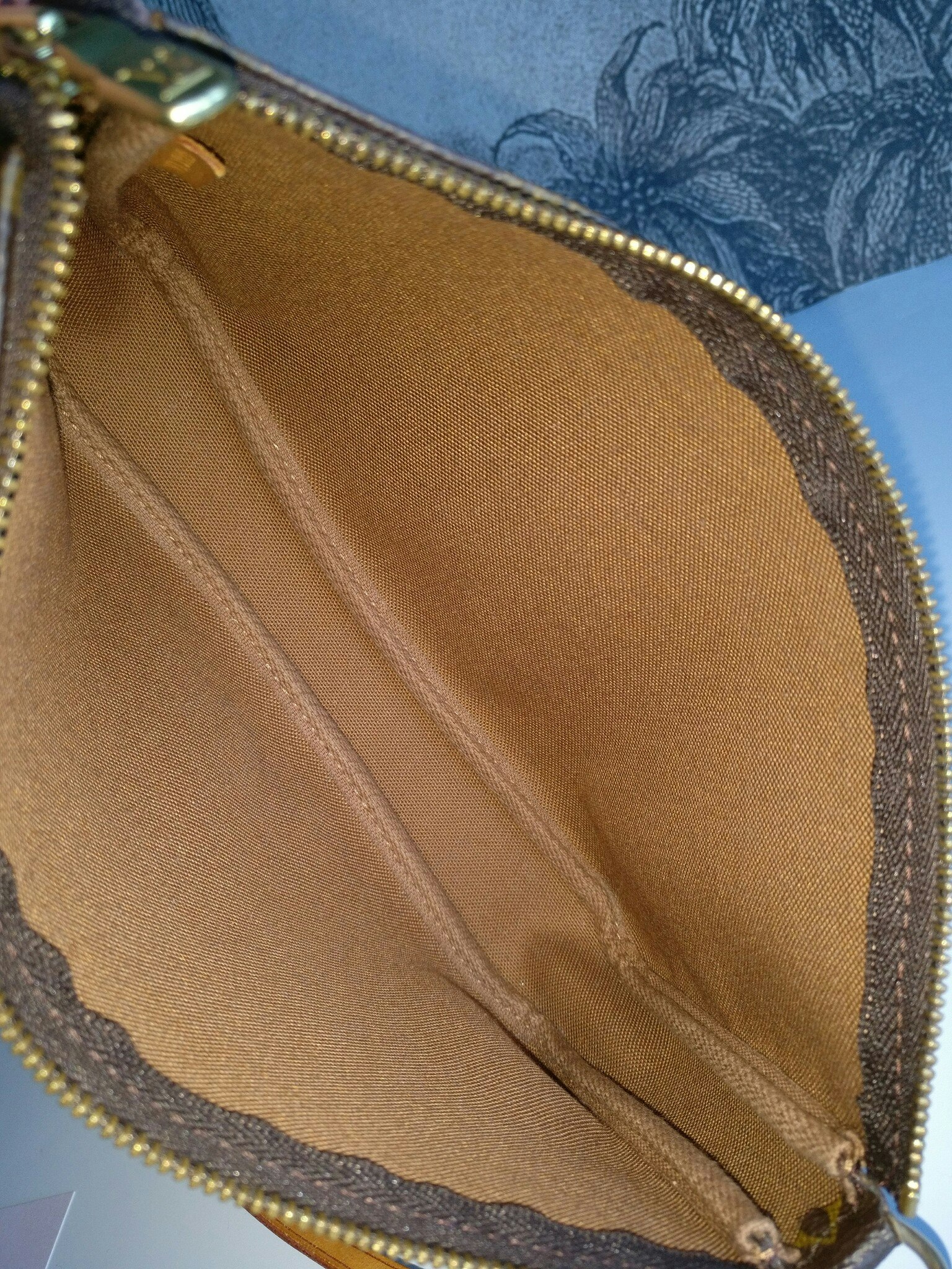 Louis Vuitton Pochette Accessoires