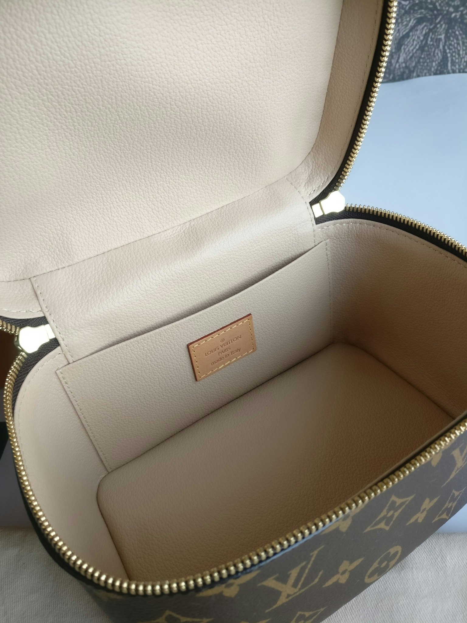Louis Vuitton Nice Mini Vanity