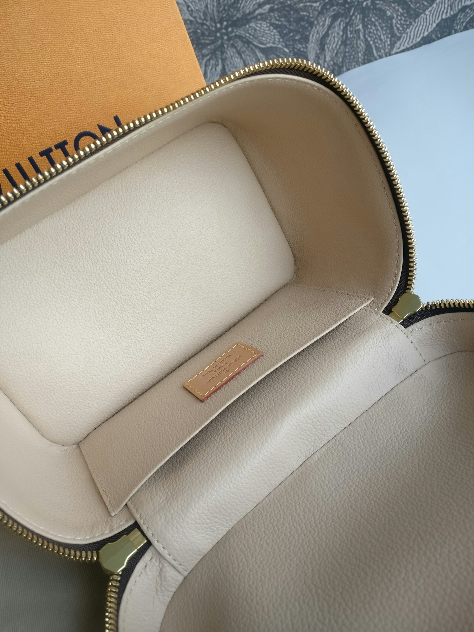 Louis Vuitton Nice Mini Vanity