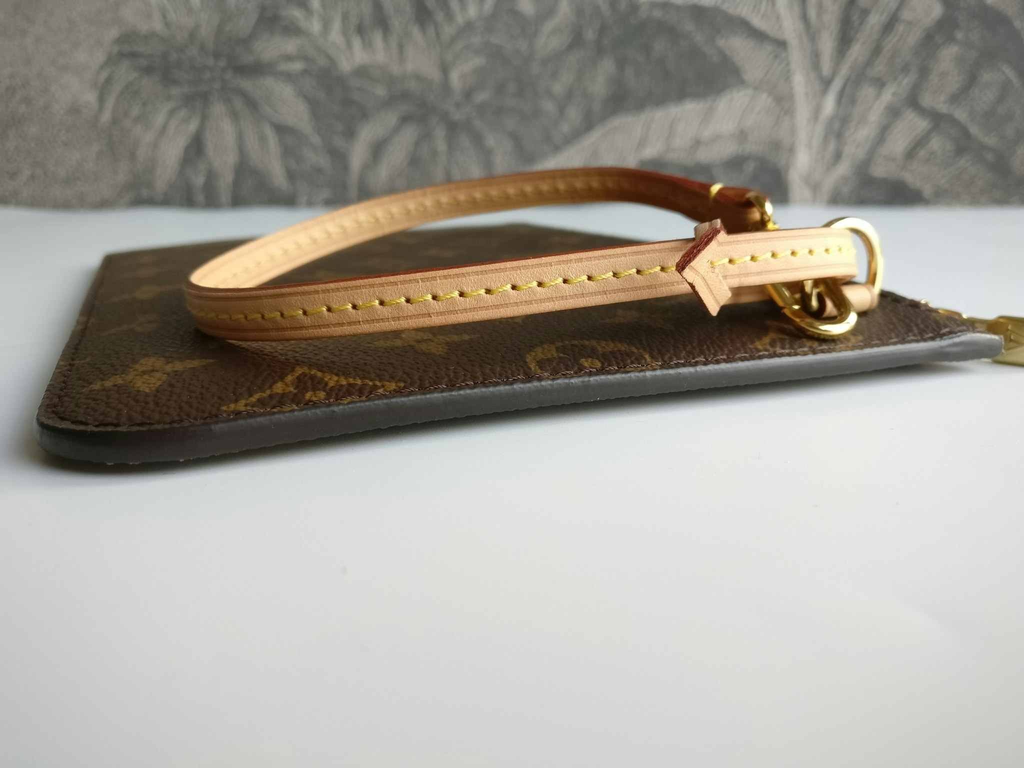 Louis Vuitton Neverfull MM pochette