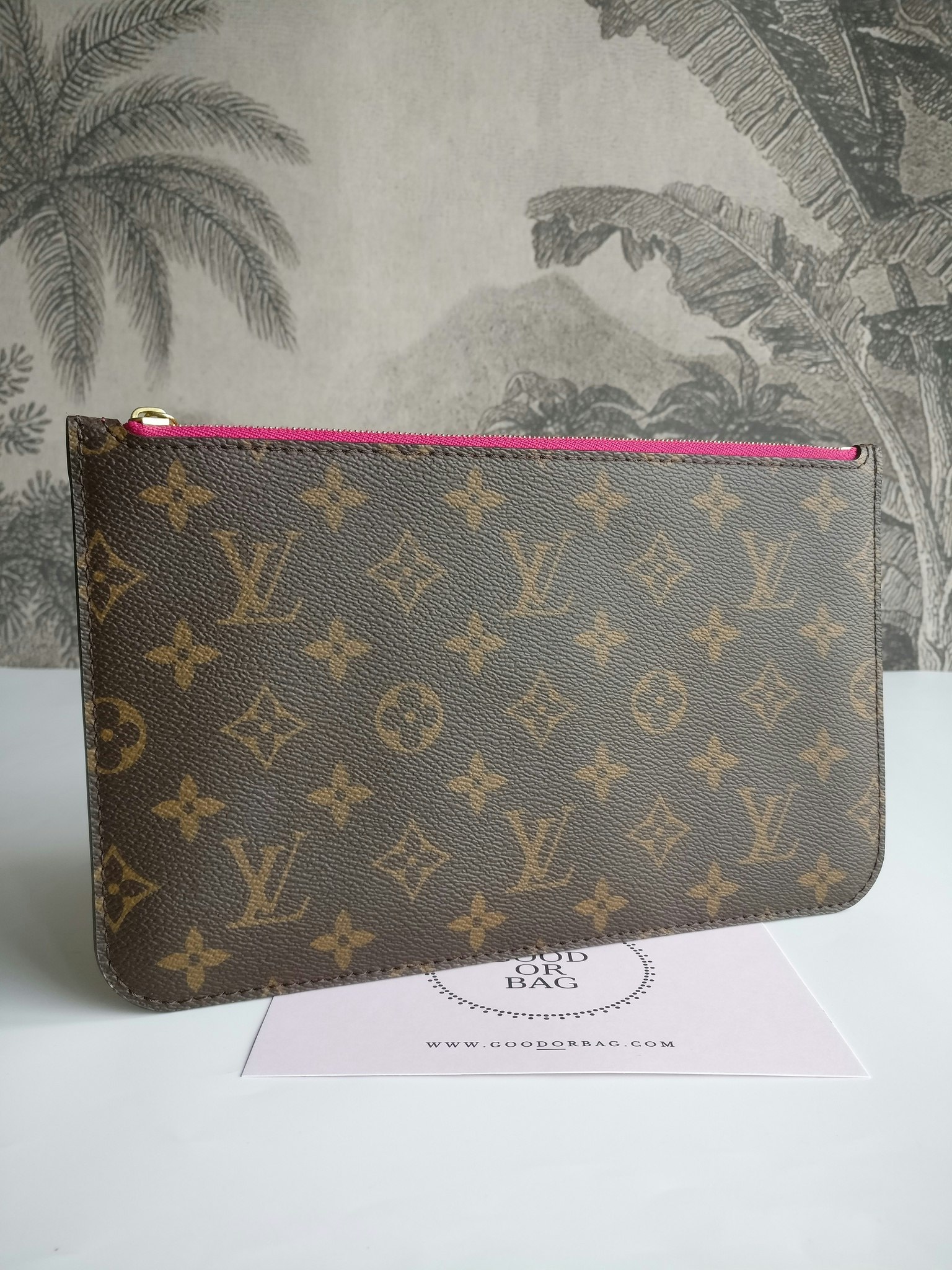 Louis Vuitton Neverfull MM pochette