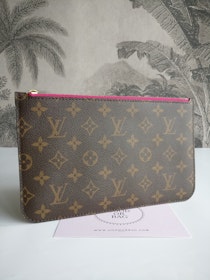 Louis Vuitton Neverfull MM pochette