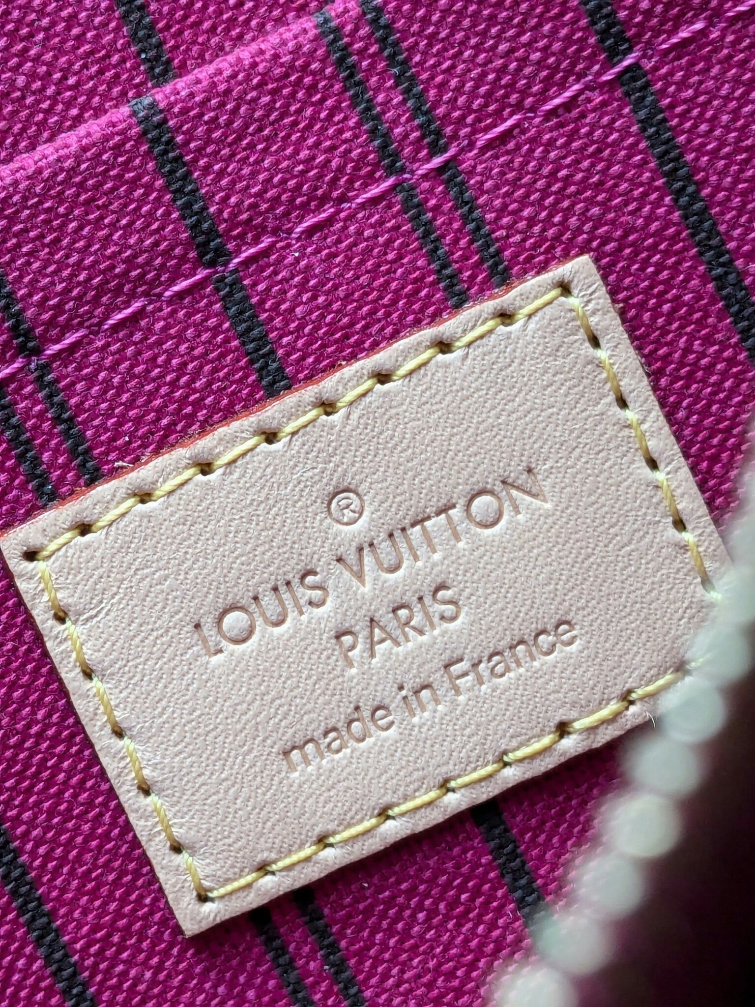 Louis Vuitton Neverfull MM pochette