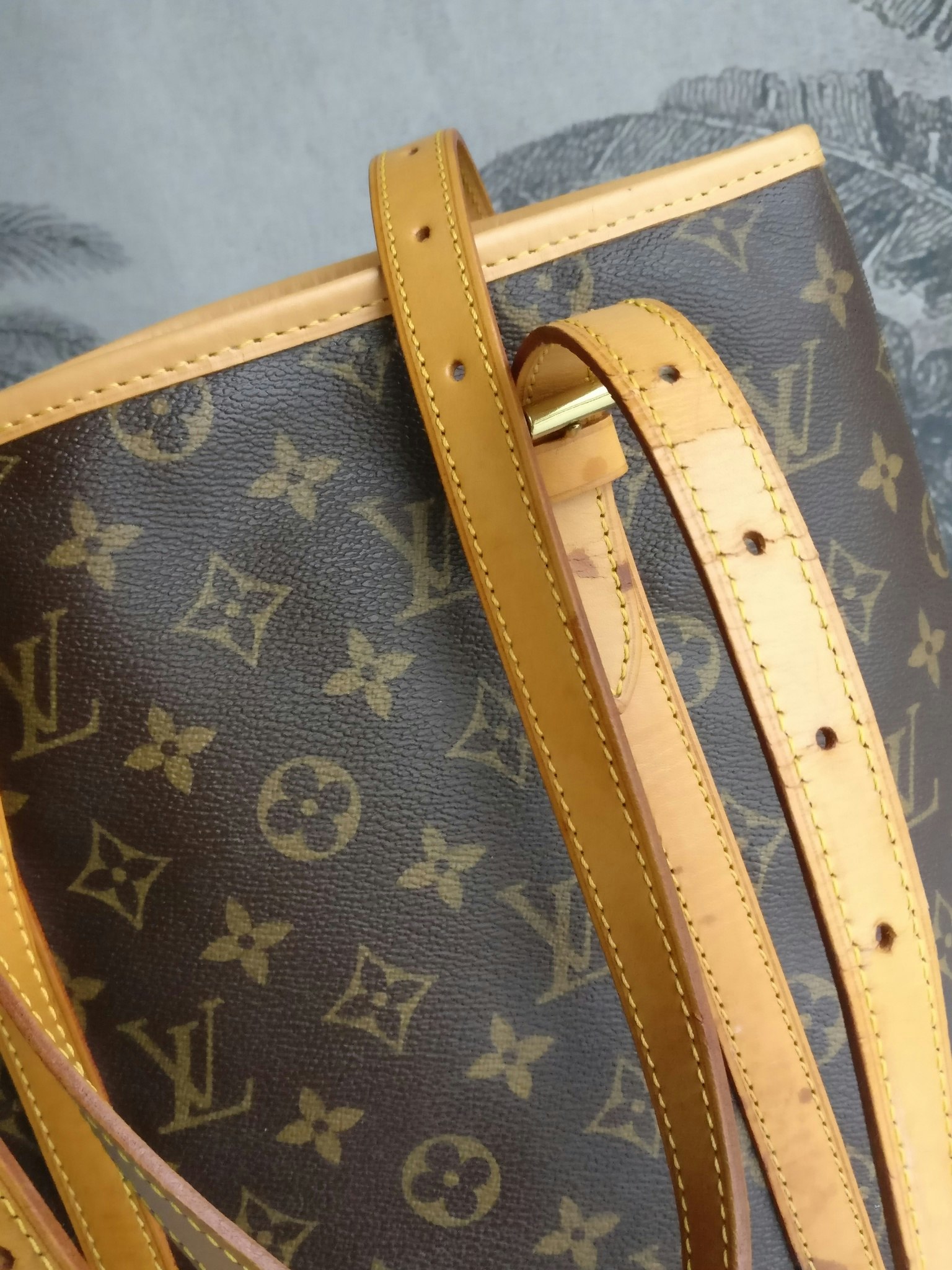 Louis Vuitton Bucket GM