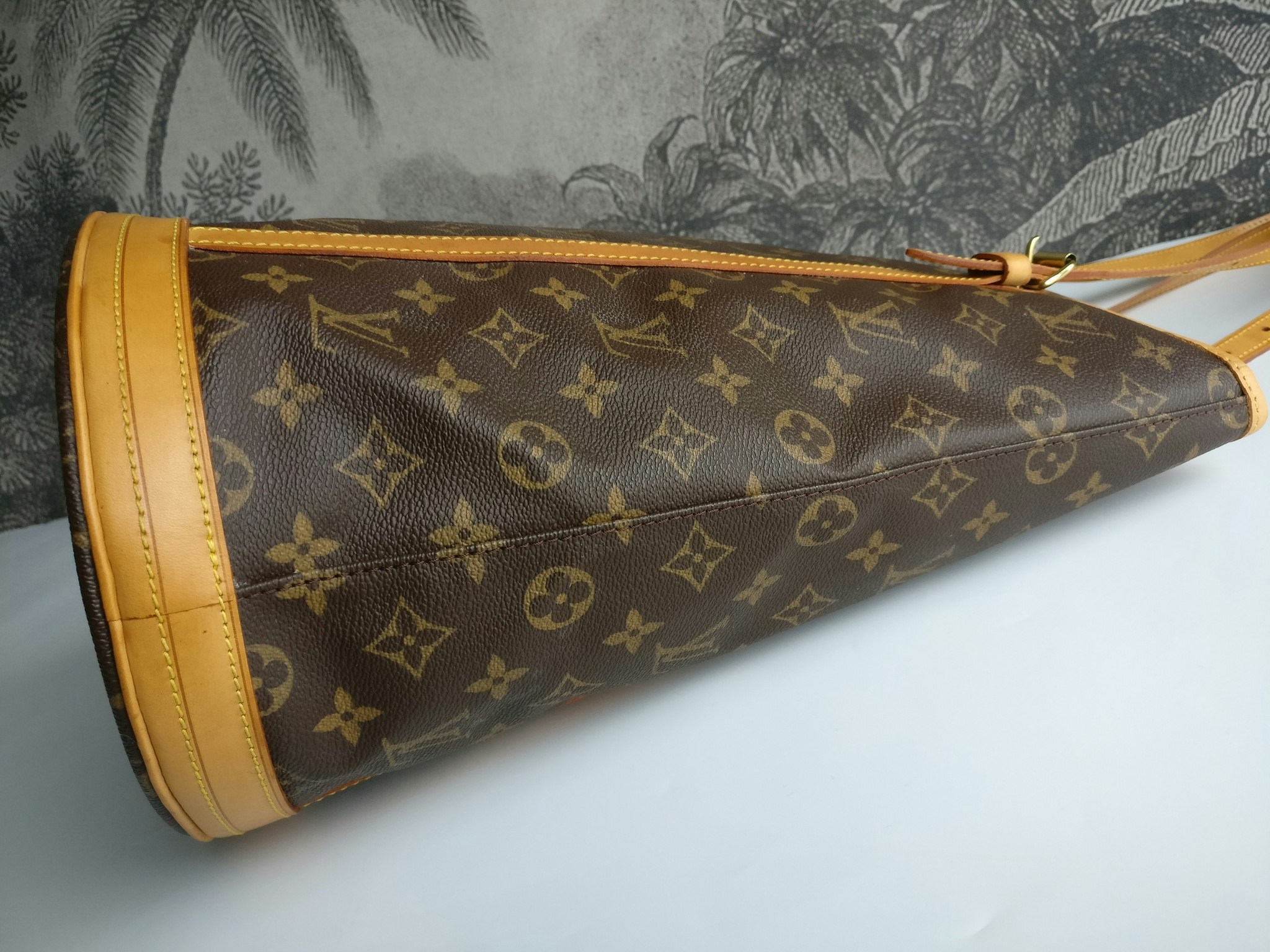 Louis Vuitton Bucket GM