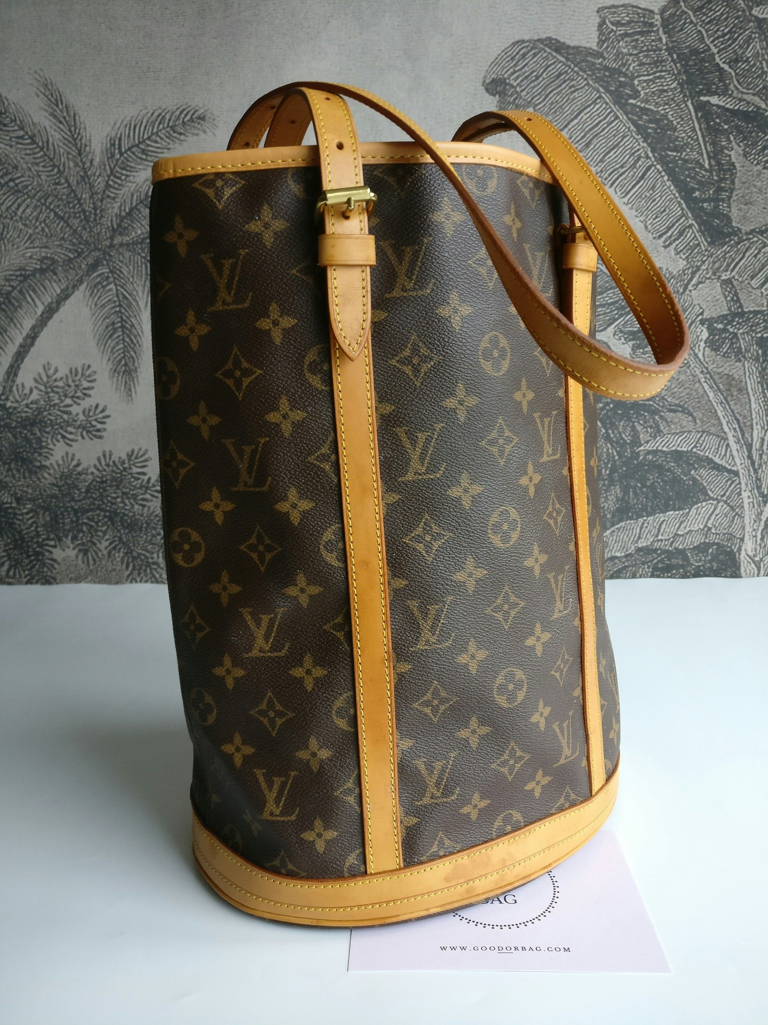 Louis Vuitton Bucket GM