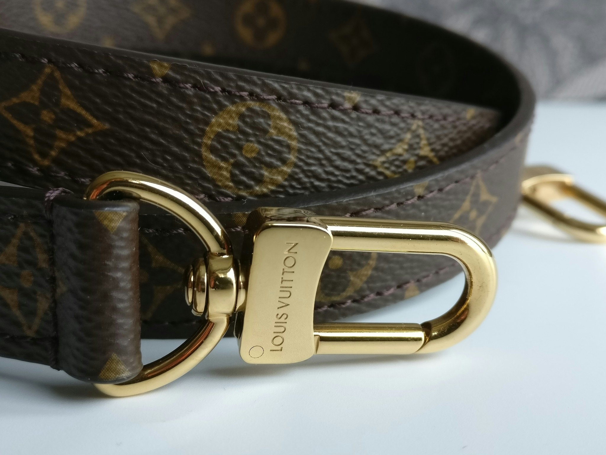 Louis Vuitton bandouliere bag strap