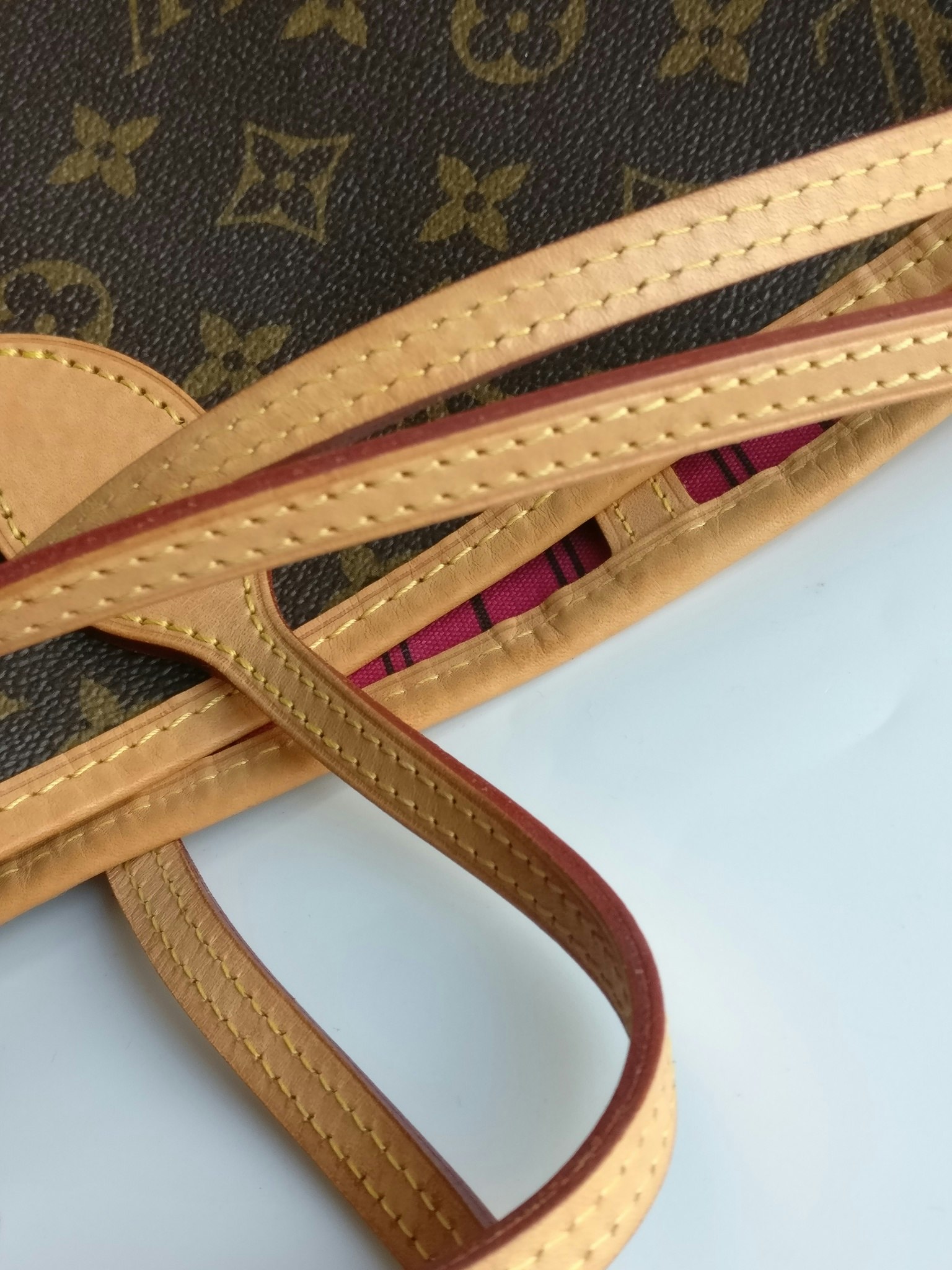 Louis Vuitton Neverfull MM
