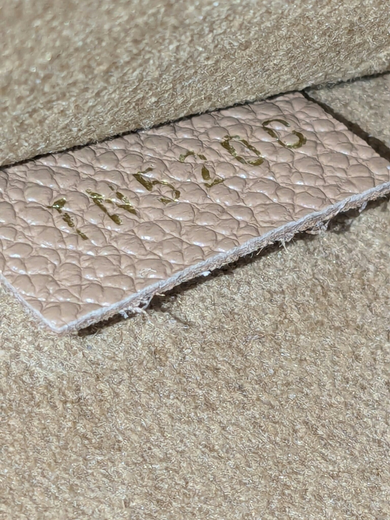 Louis Vuitton Daily pouch sesame