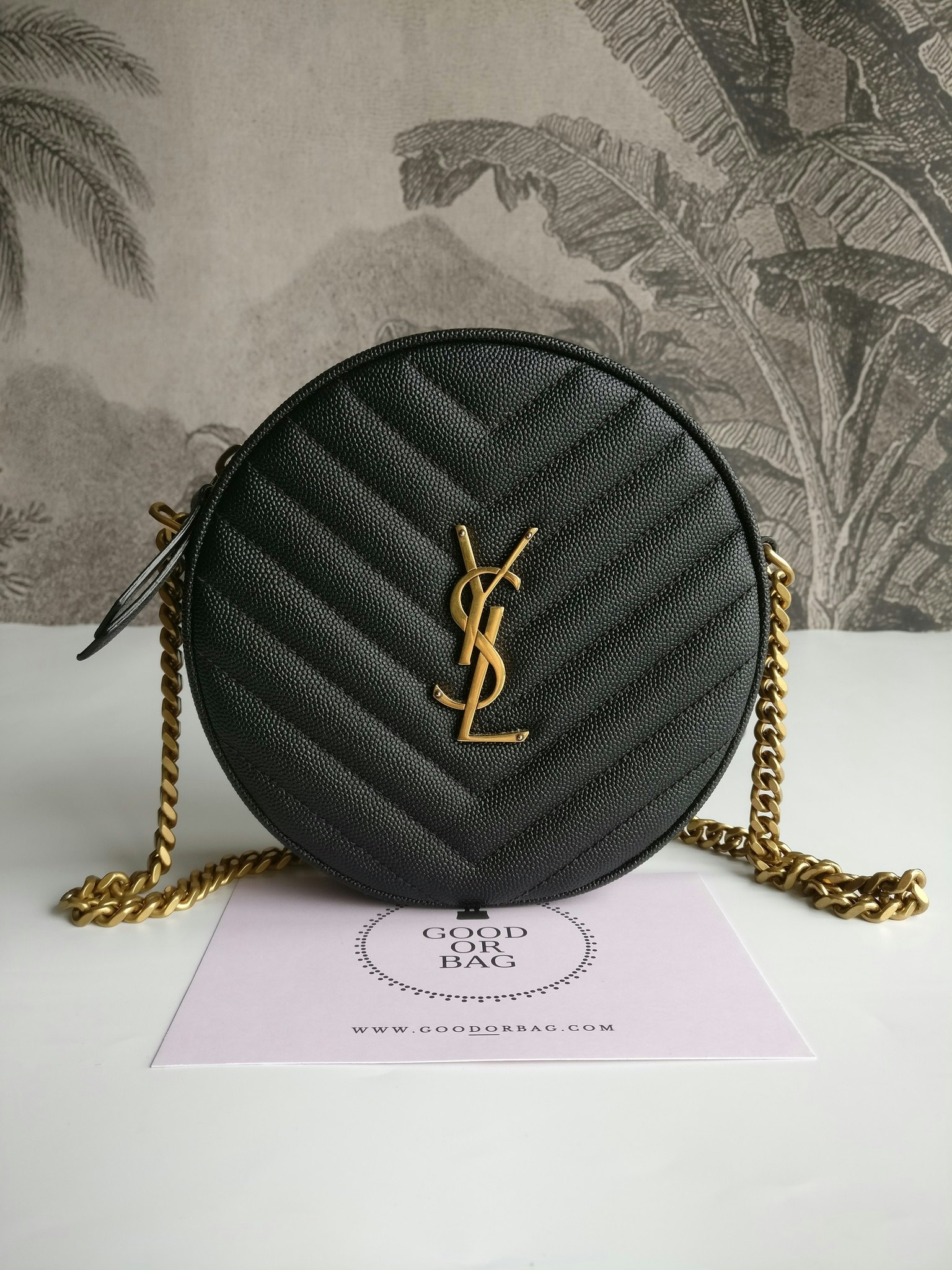 Saint Laurent Round Bag grain de poudre