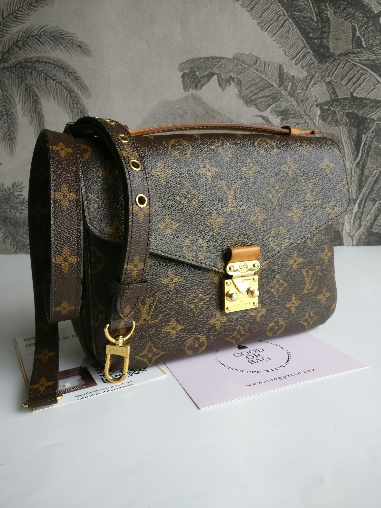 Louis Vuitton Pochette Metis