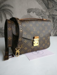Louis Vuitton Pochette Metis