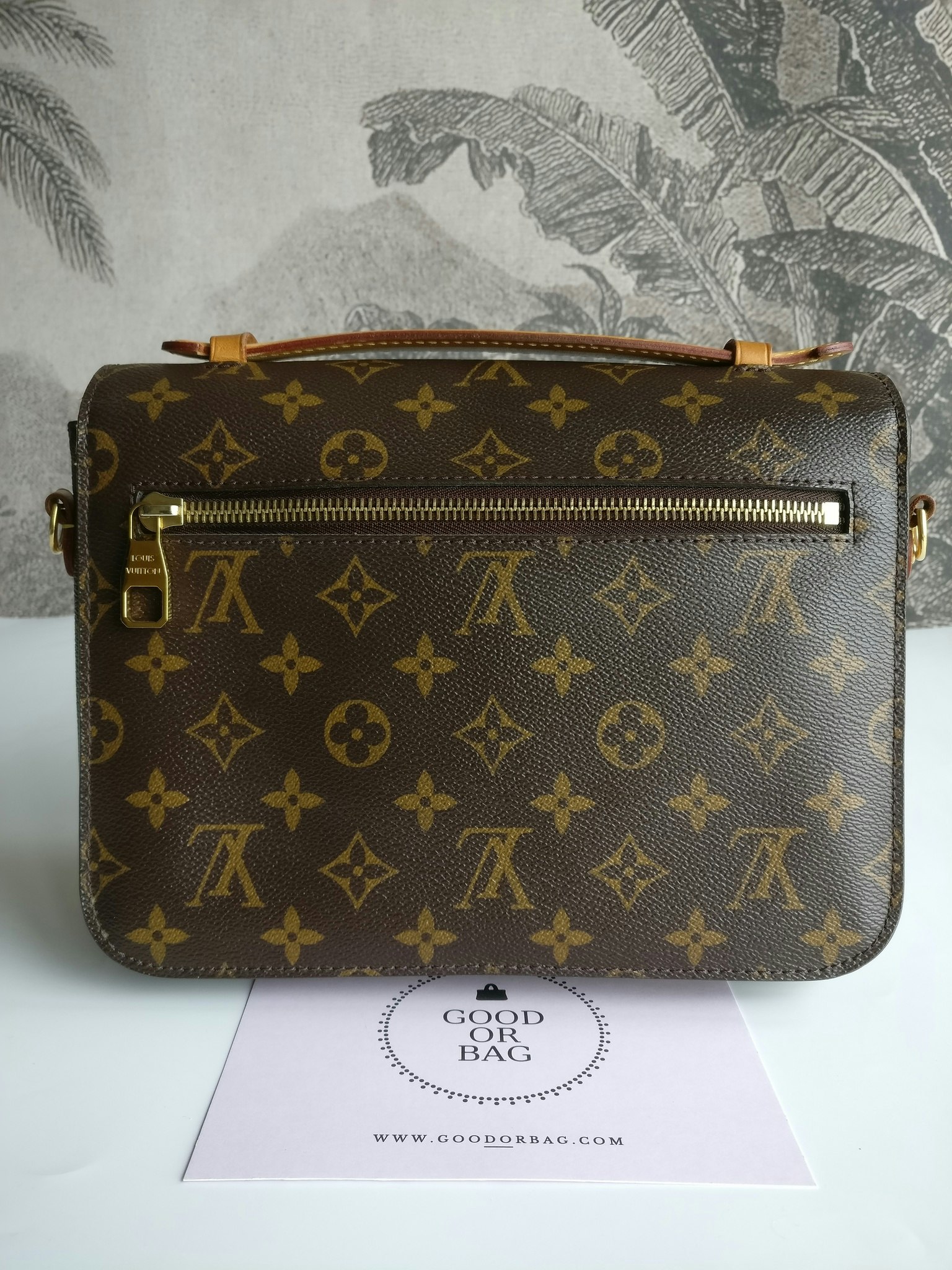 Louis Vuitton Pochette Metis