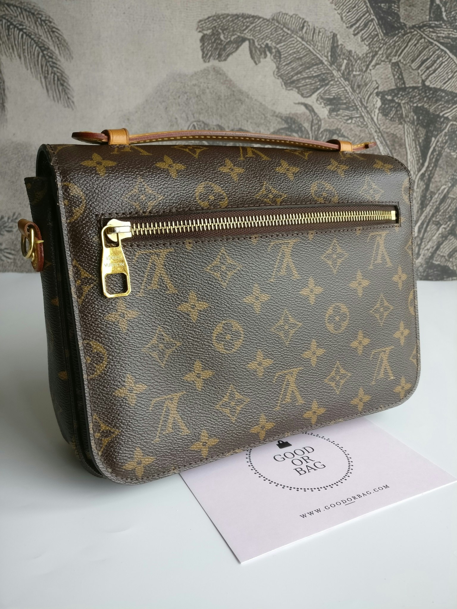 Louis Vuitton Pochette Metis