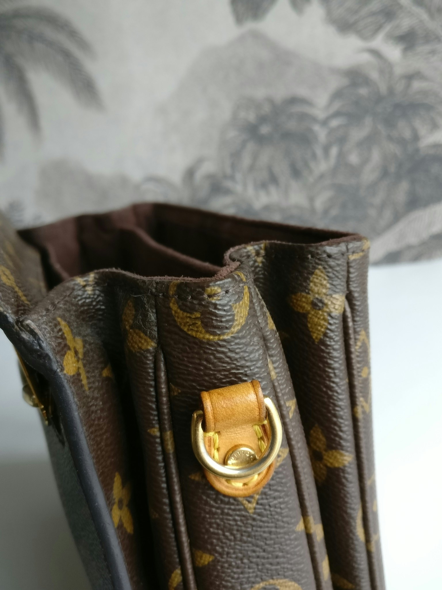 Louis Vuitton Pochette Metis