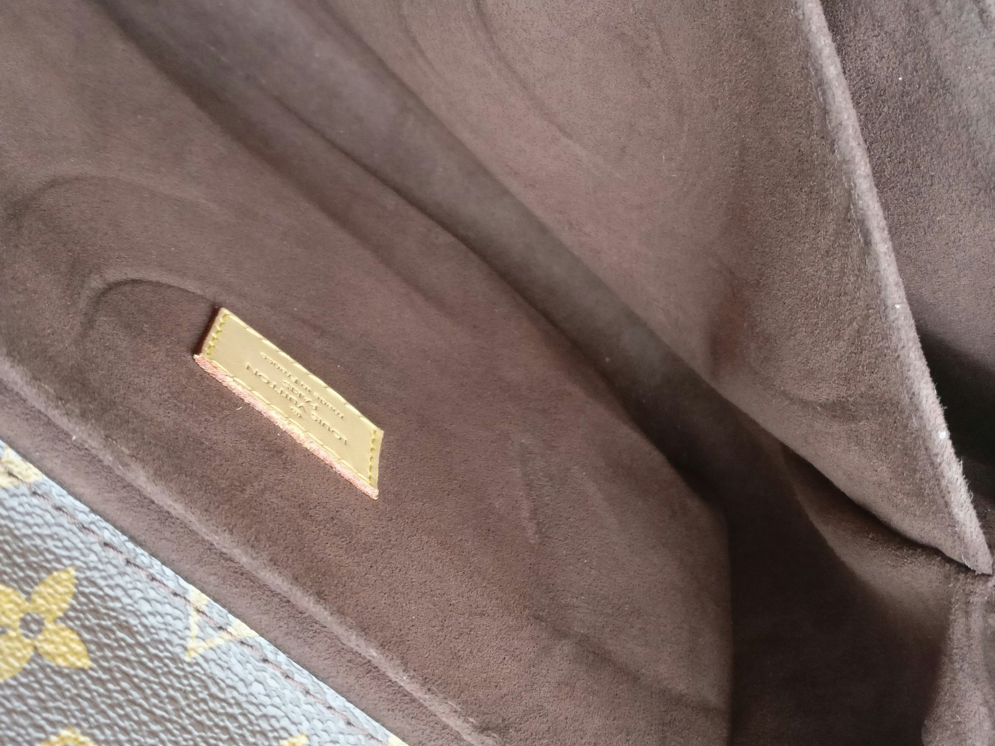 Louis Vuitton Pochette Metis