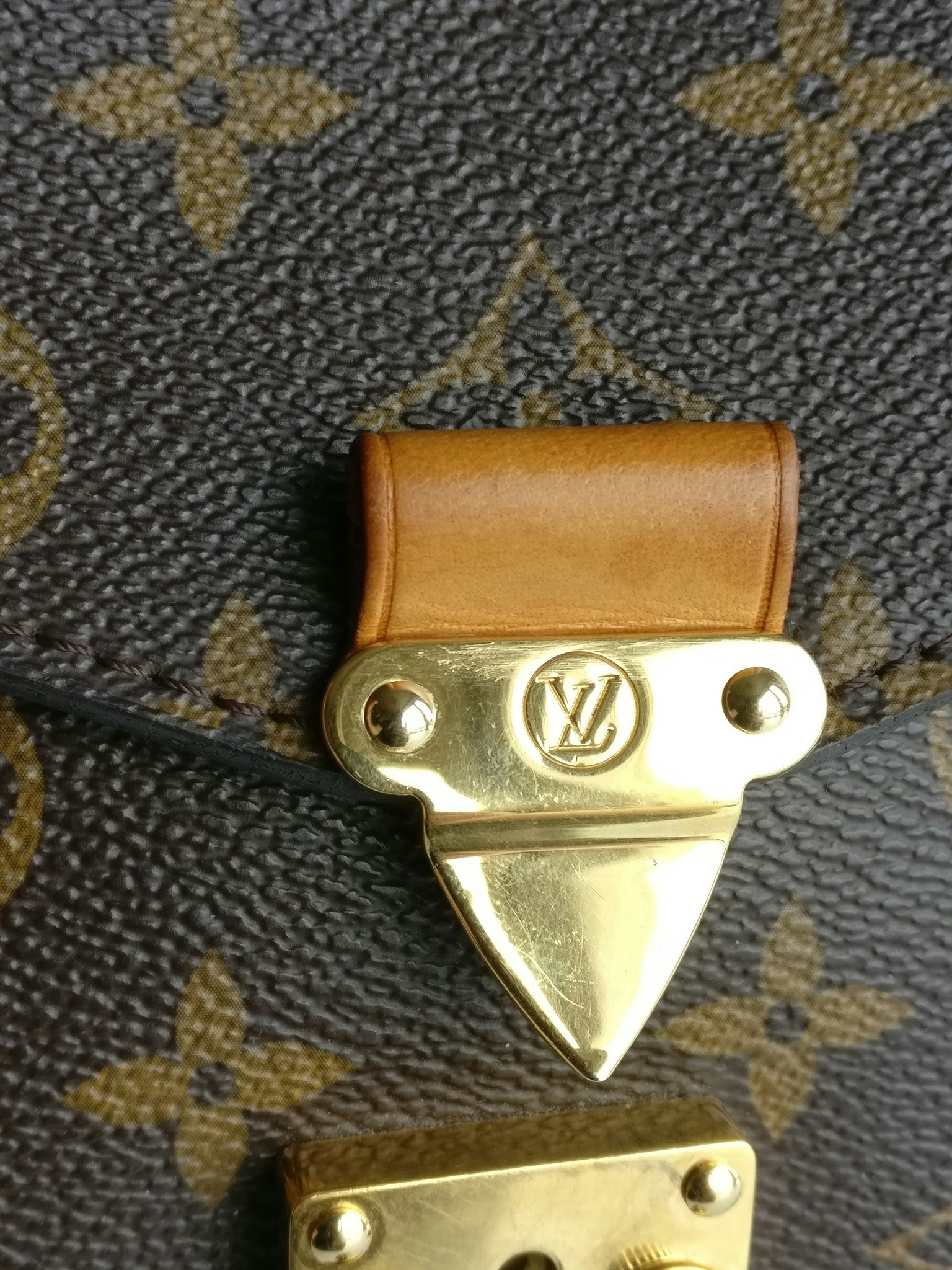 Louis Vuitton Pochette Metis