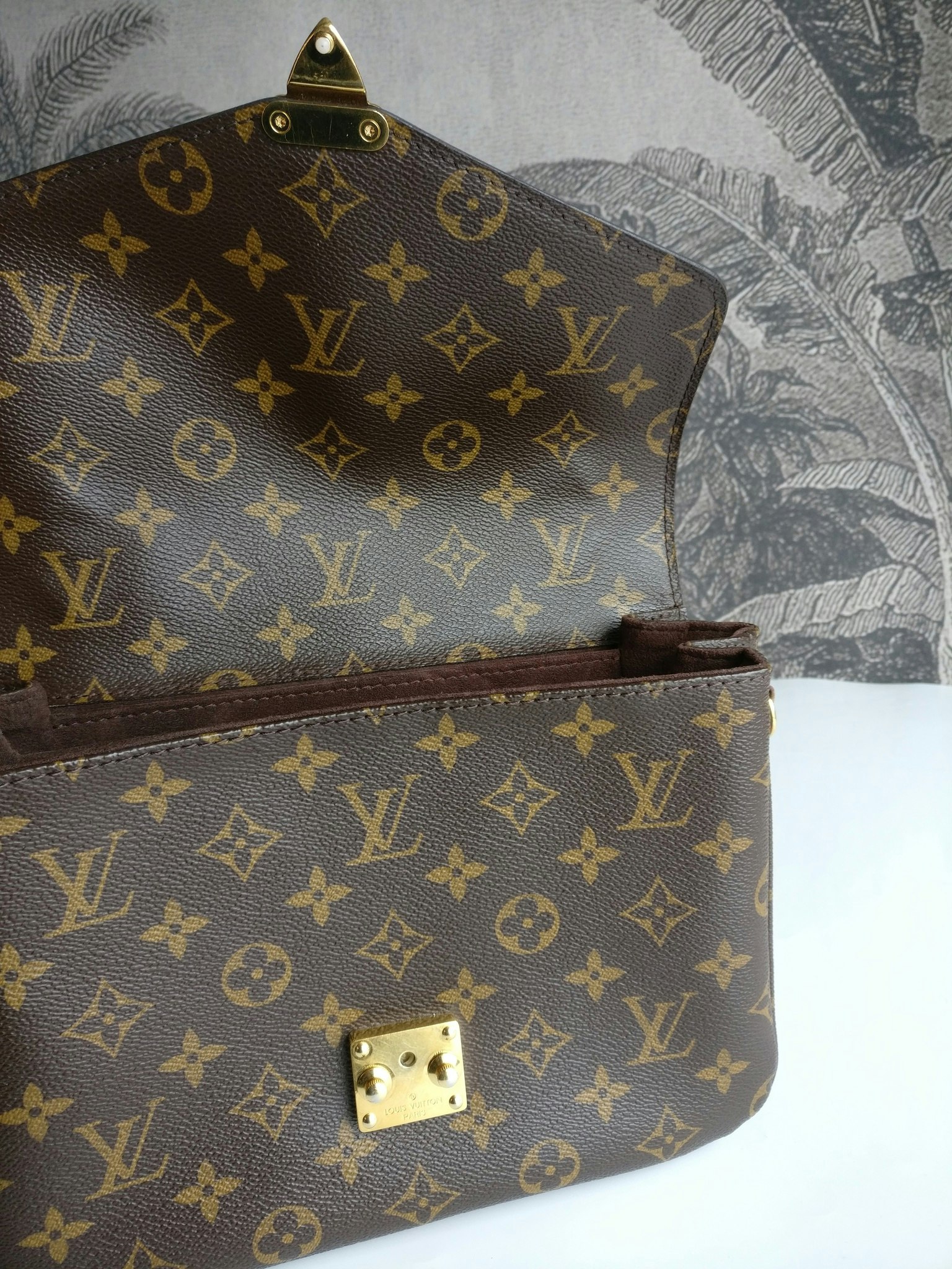 Louis Vuitton Pochette Metis