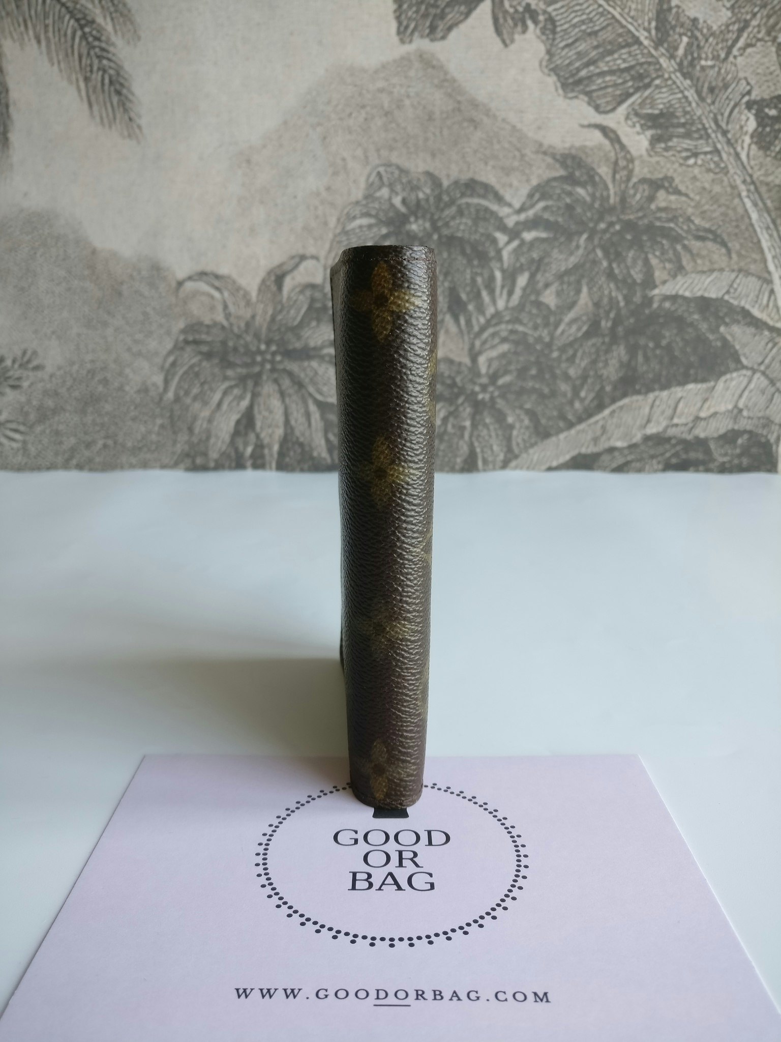 Louis Vuitton Small Ring Agenda Cover
