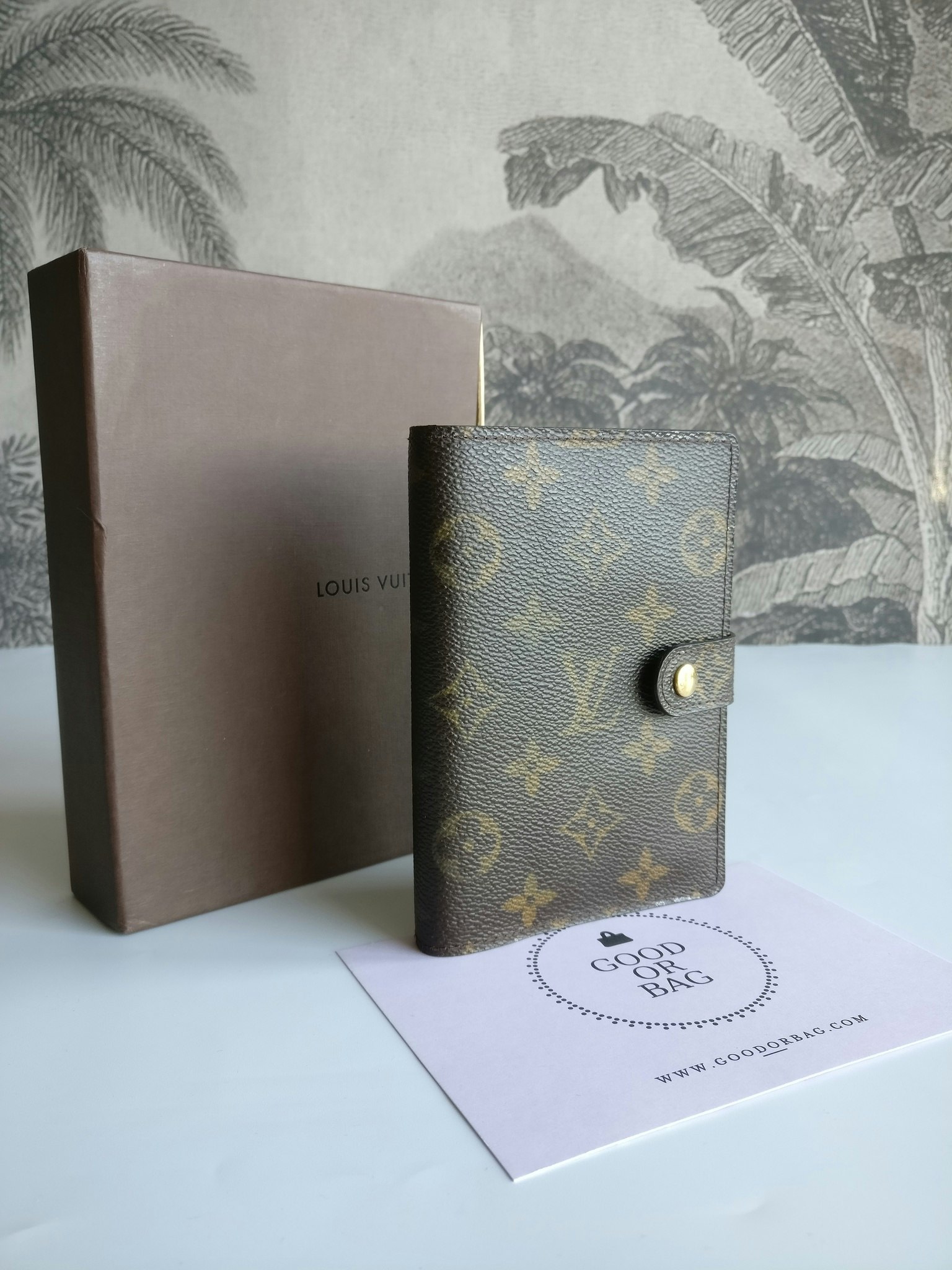 Louis Vuitton Small Ring Agenda Cover