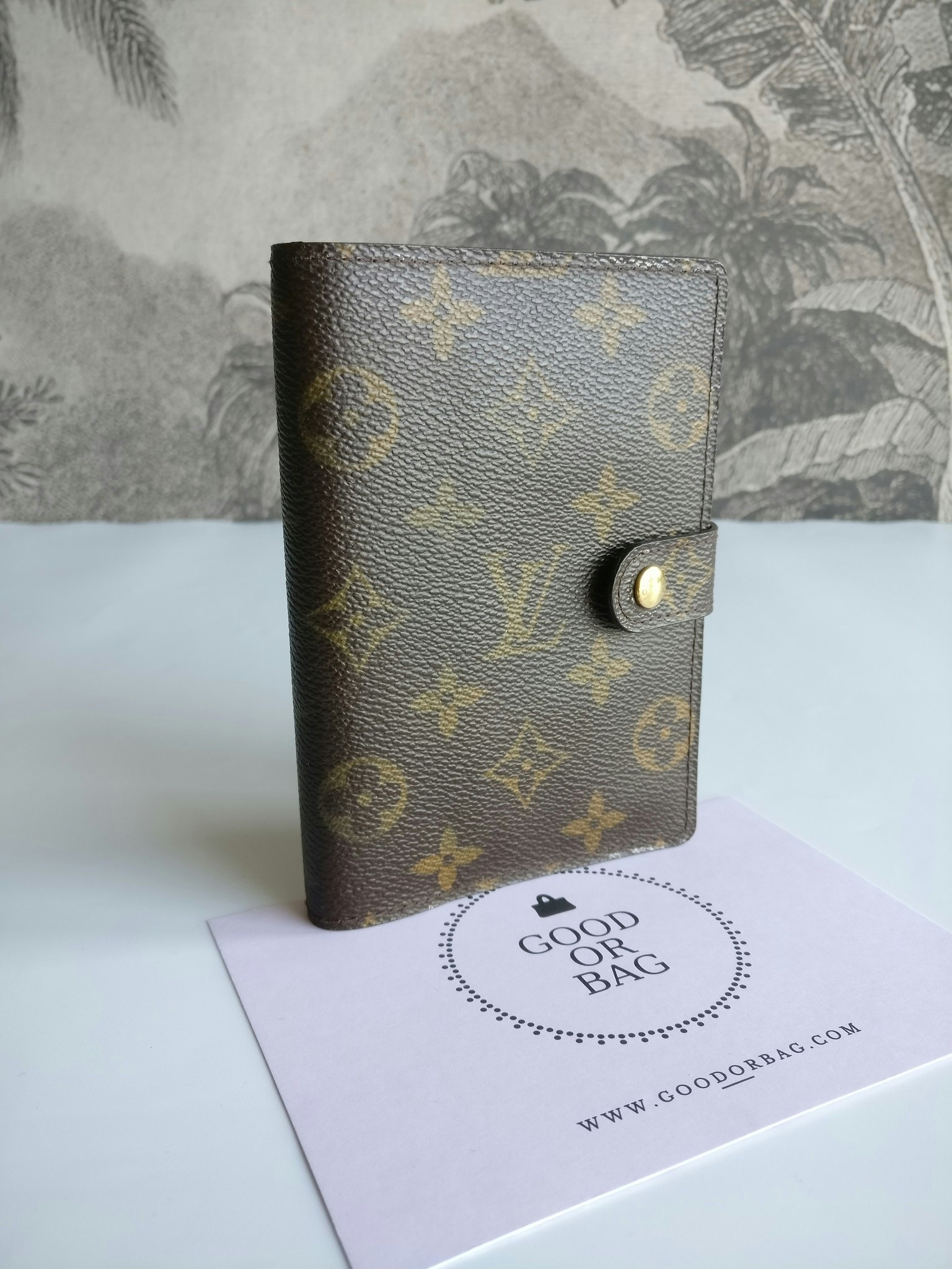 Louis Vuitton Small Ring Agenda Cover