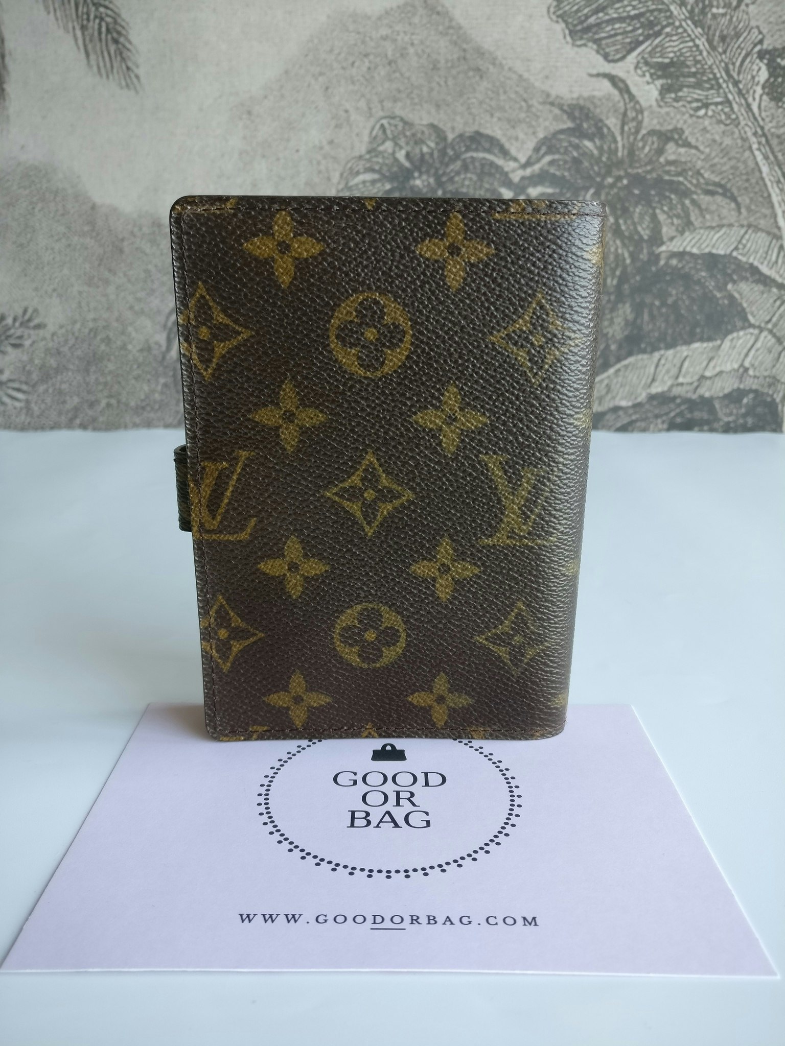 Louis Vuitton Small Ring Agenda Cover