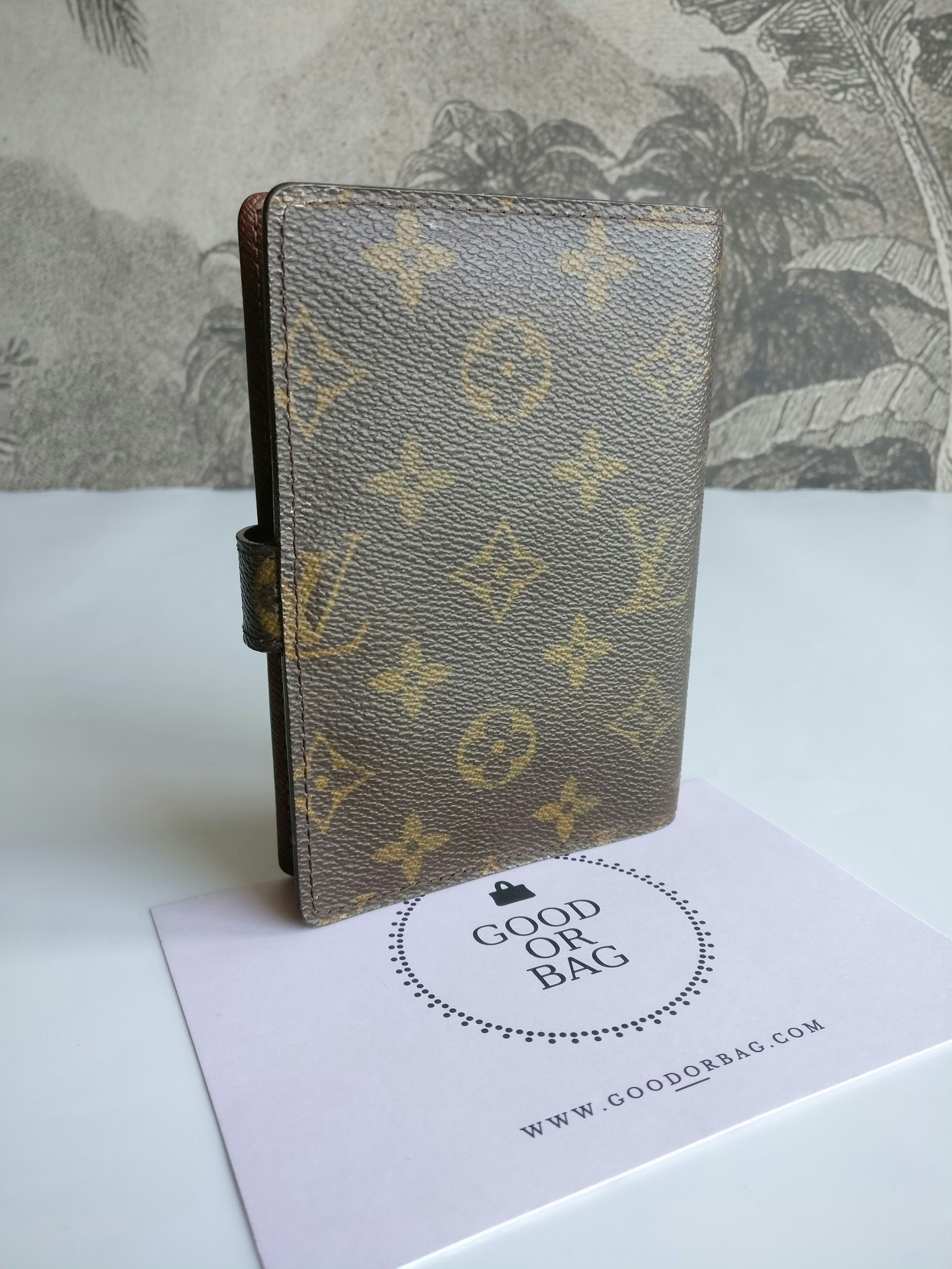 Louis Vuitton Small Ring Agenda Cover