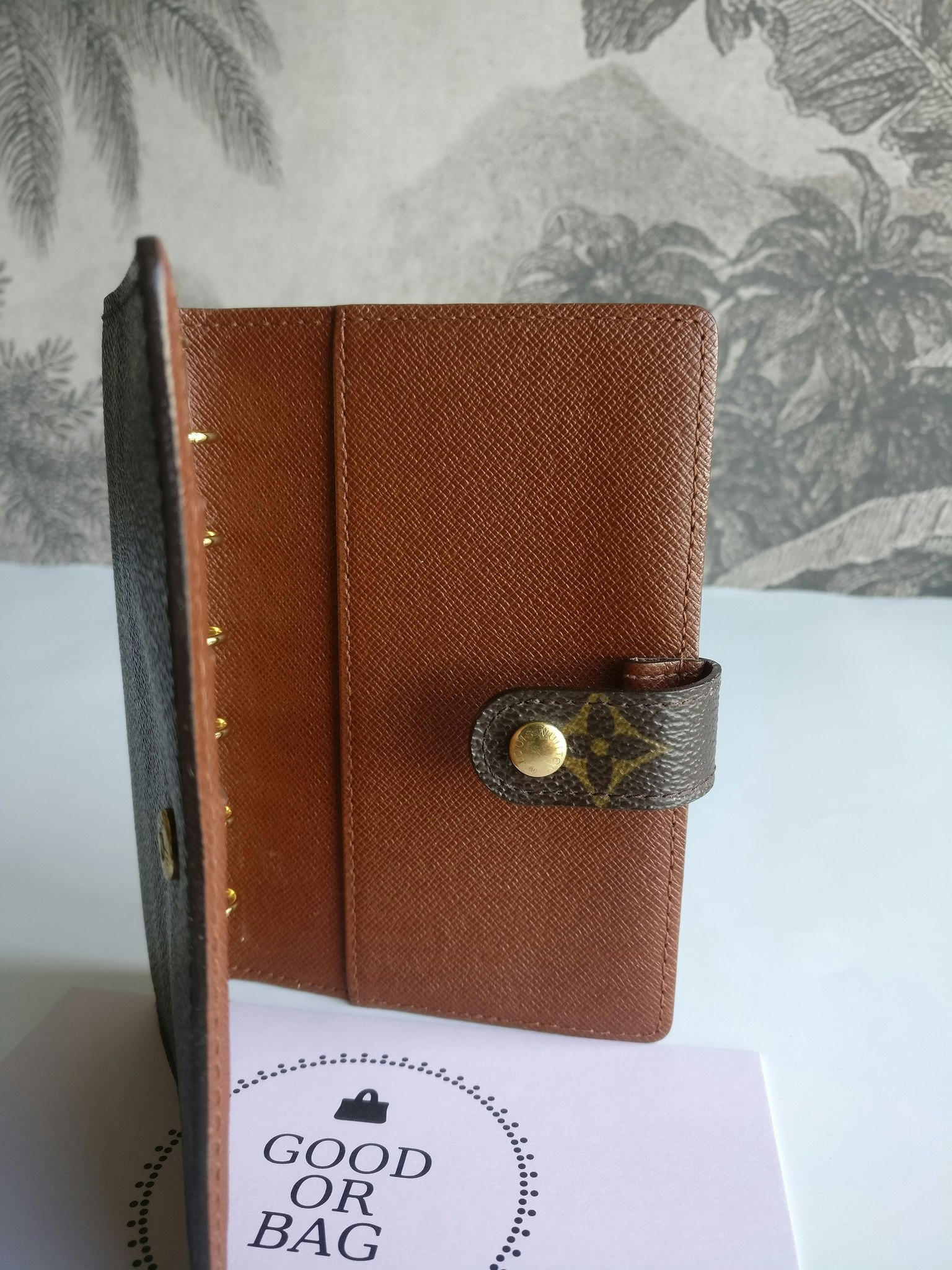 Louis Vuitton Small Ring Agenda Cover