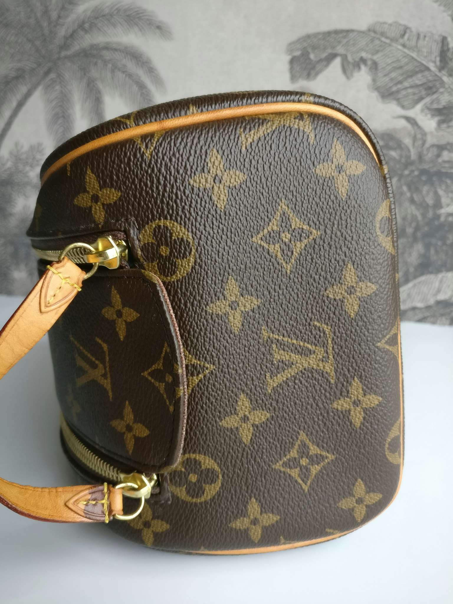 Louis Vuitton King Size Toiletry Bag