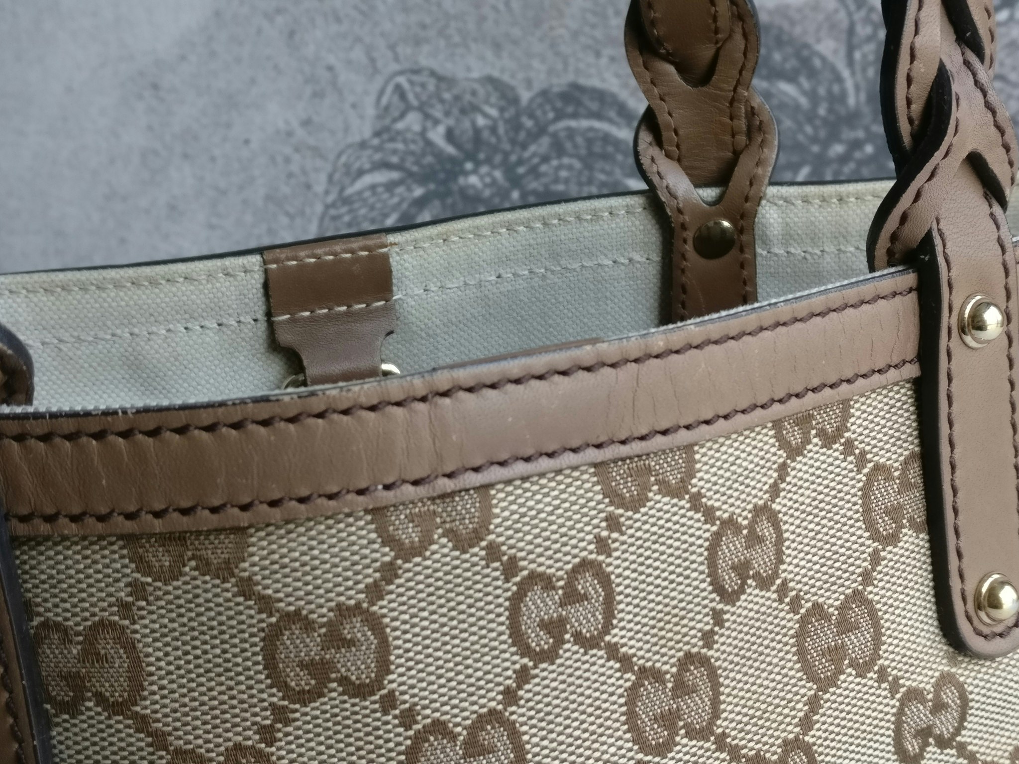 Gucci GG Small Craft Tote with pouch
